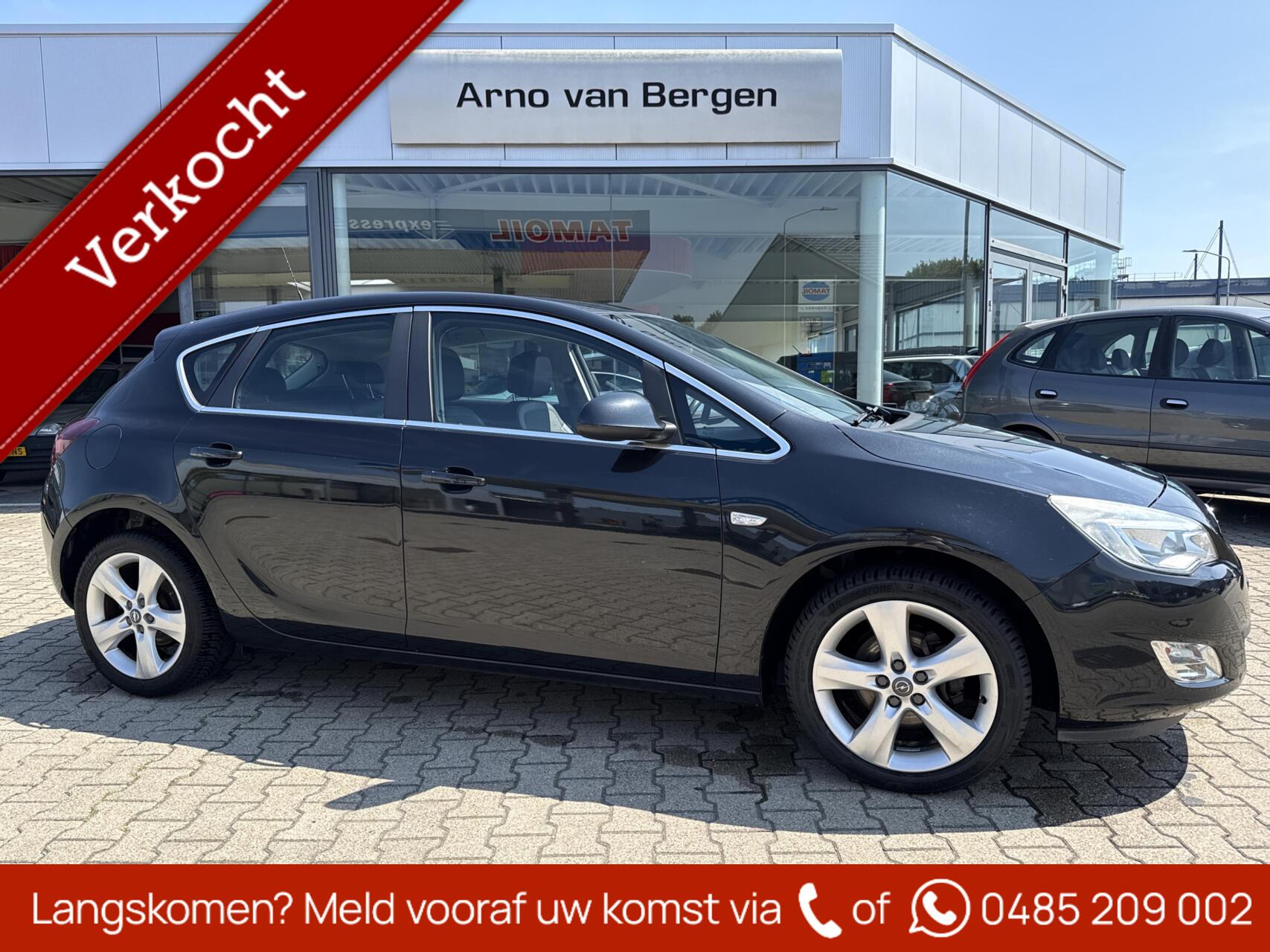 Opel Astra 1.4 Turbo Cosmo, climatronic, cruisecontrol, pdc, telefoonbediening, top onderhouden !! 2011 - voorkant