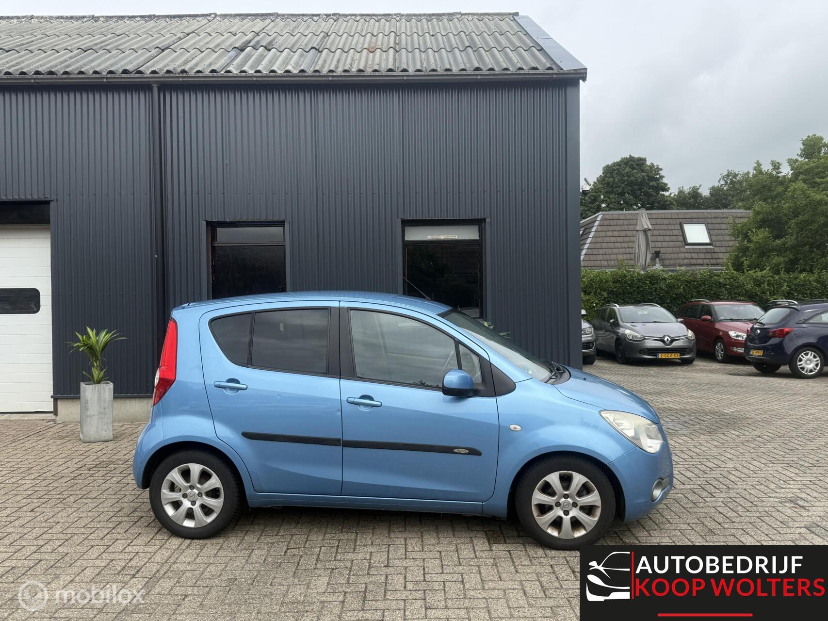 Foto van Opel Agila