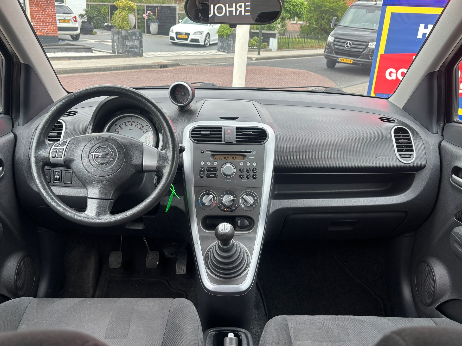 Foto van Opel Agila