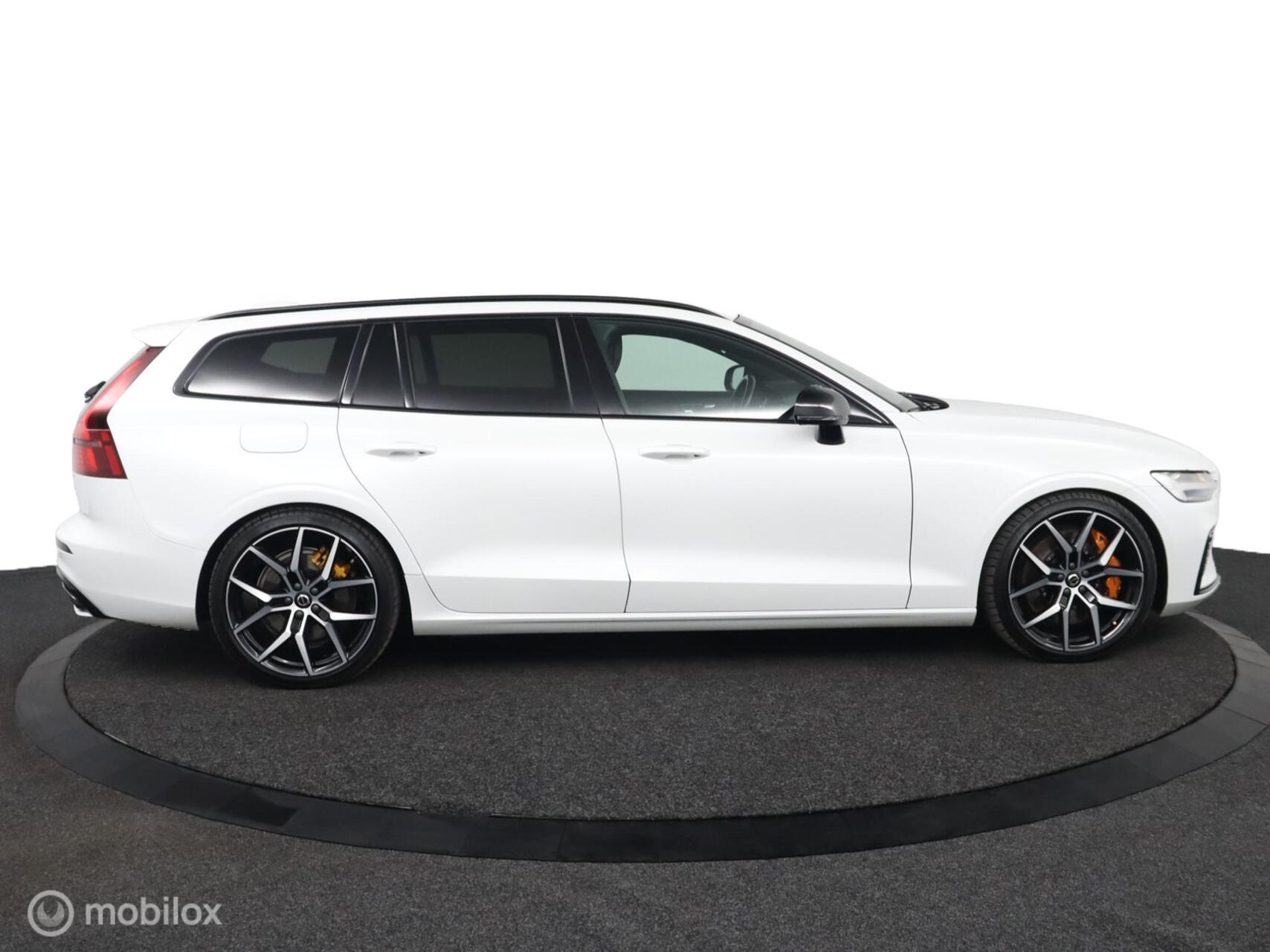 Foto van Volvo V60 T8 Twin Engine