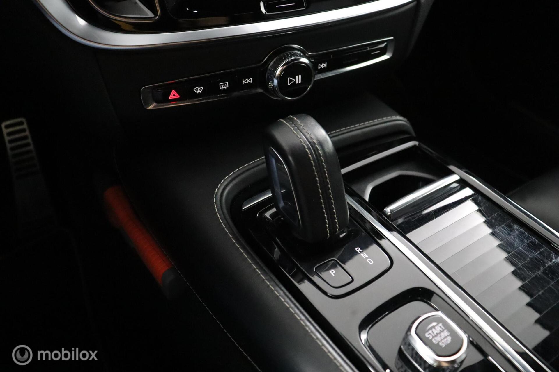 Foto van Volvo V60 T8 Twin Engine