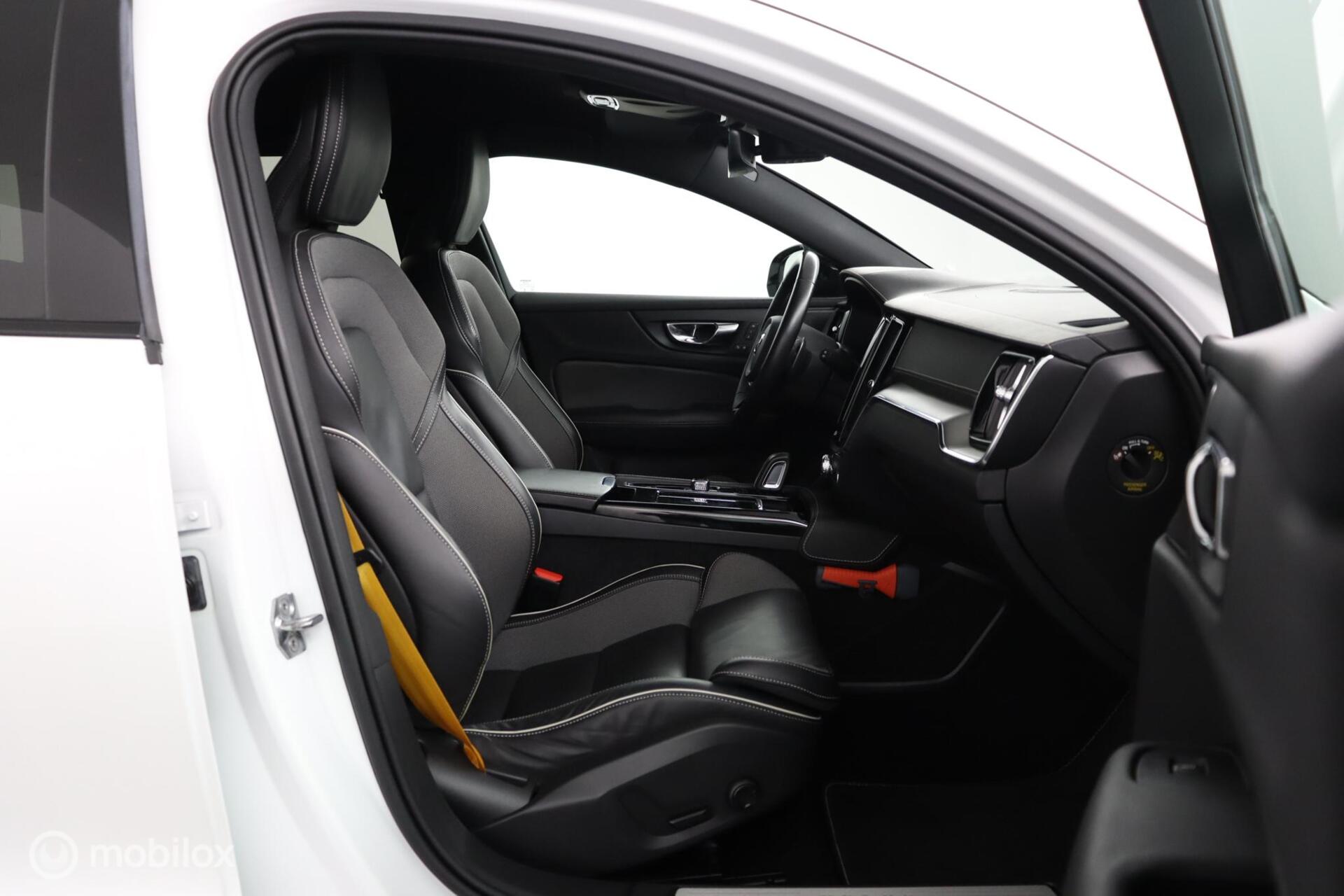 Foto van Volvo V60 T8 Twin Engine