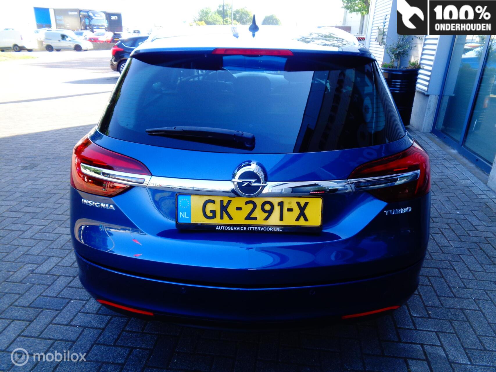 Foto van Opel Insignia Sports Tourer SW