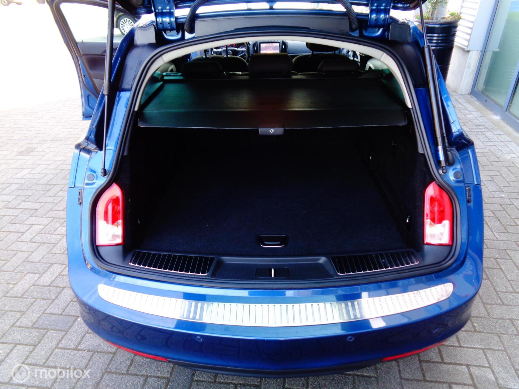 Foto van Opel Insignia Sports Tourer SW