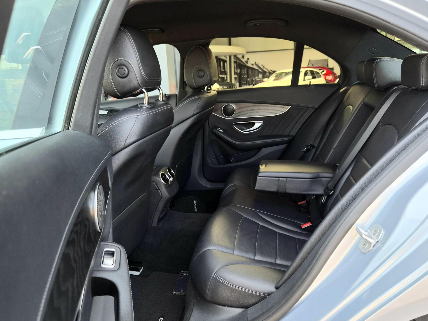 Foto van Mercedes-Benz C 200