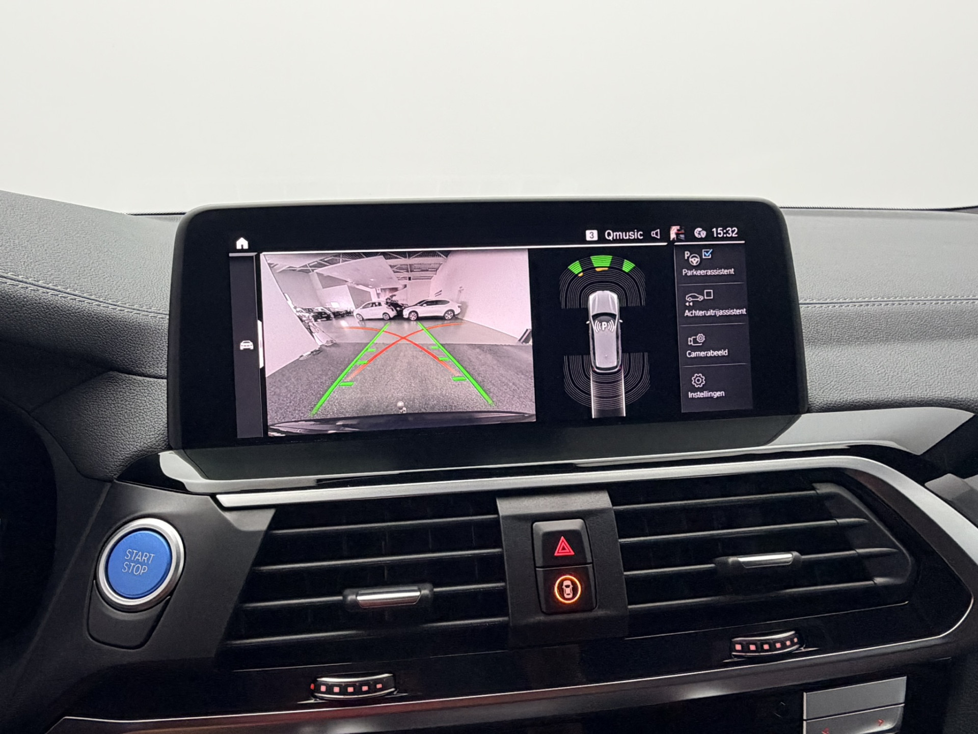 Foto van BMW Ix3