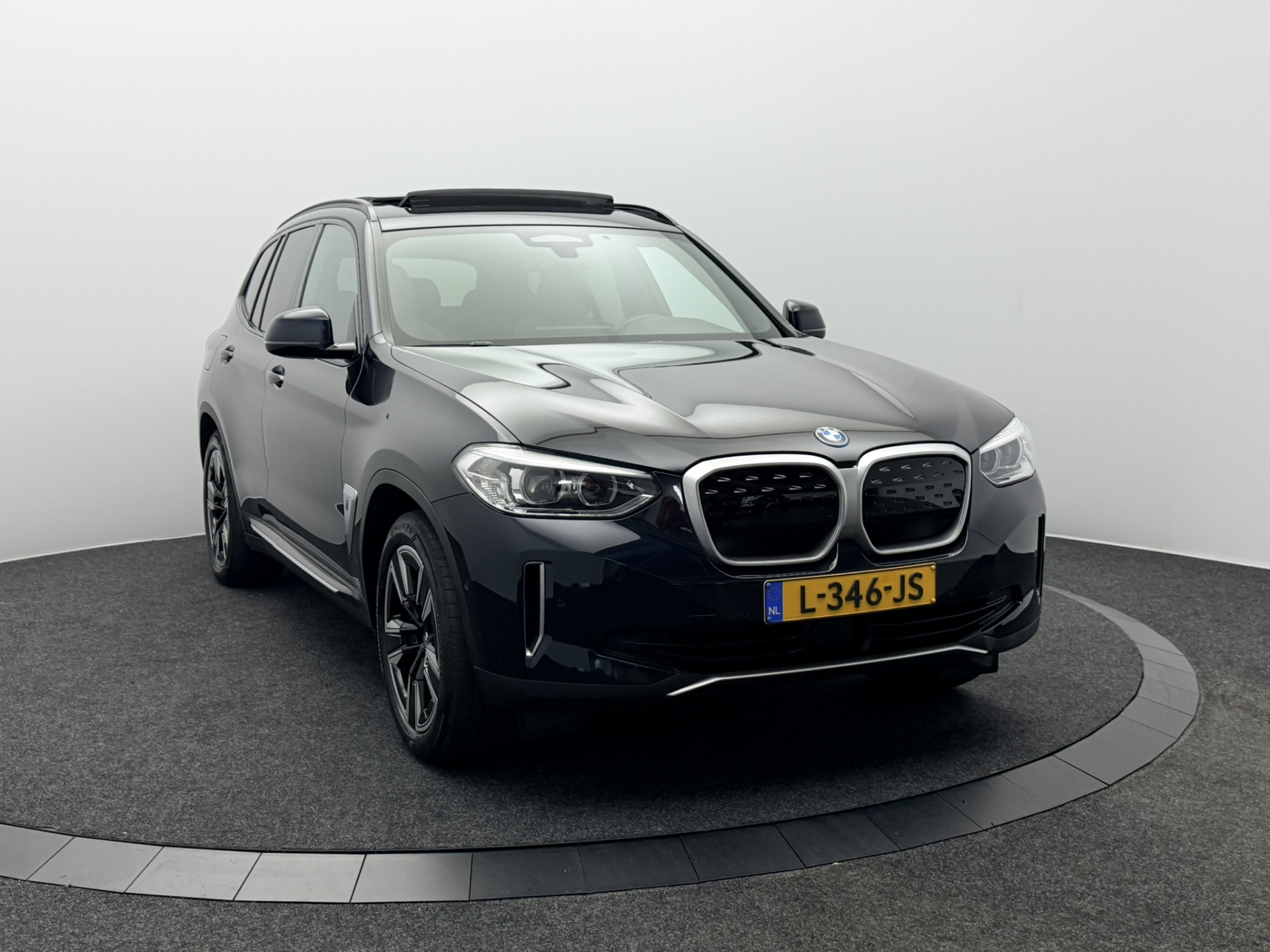 Foto van BMW Ix3