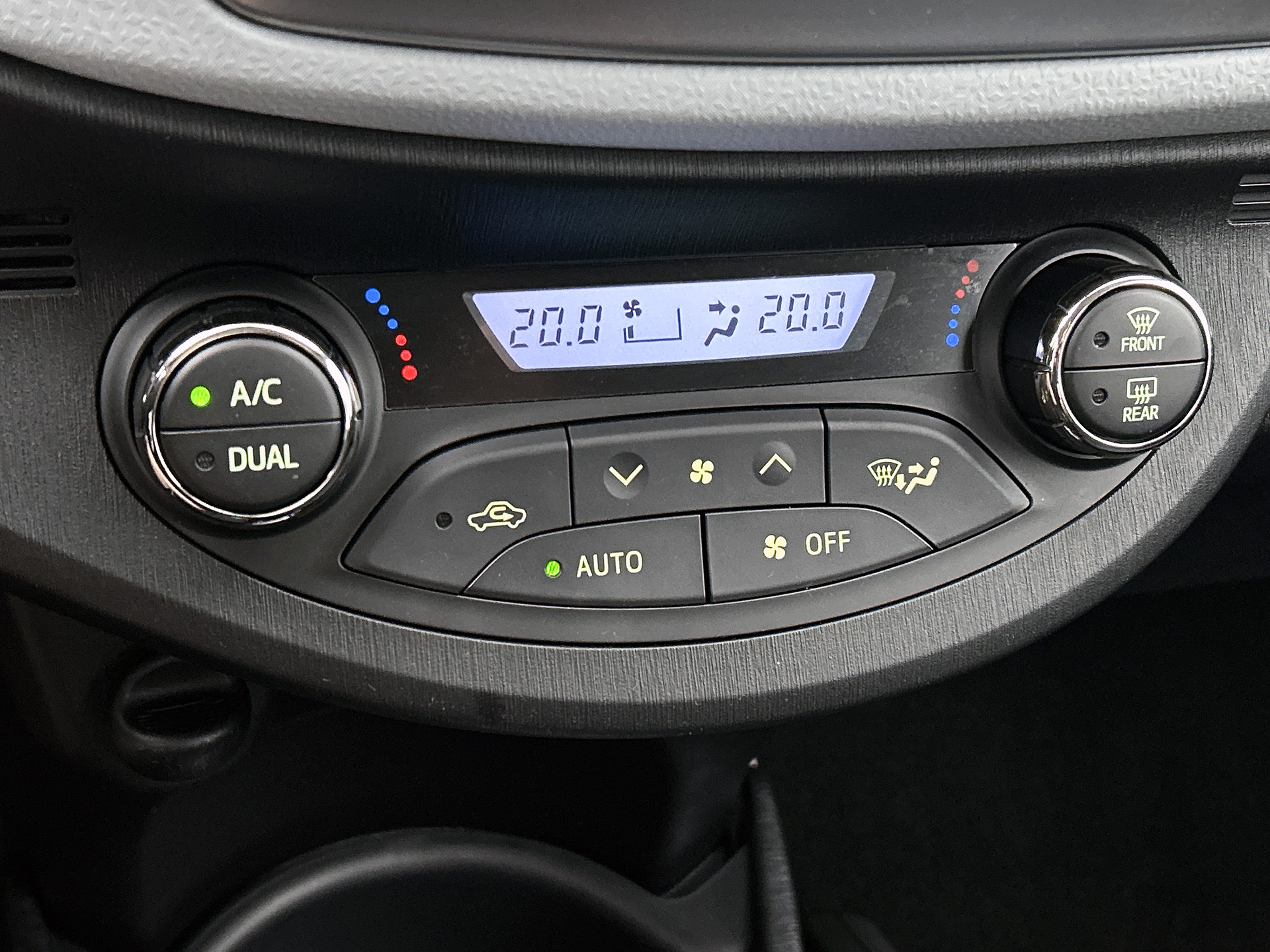 Foto van Toyota Toyota Yaris Hybrid