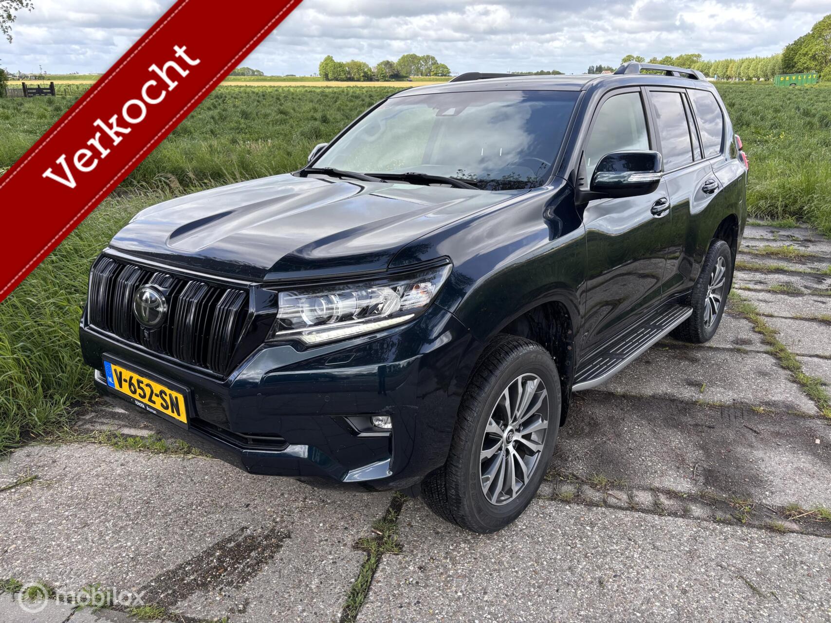 Toyota Toyota Land Cruiser (150 Series) 2.8 D-4D-F Executive Window Van 2018 - voorkant