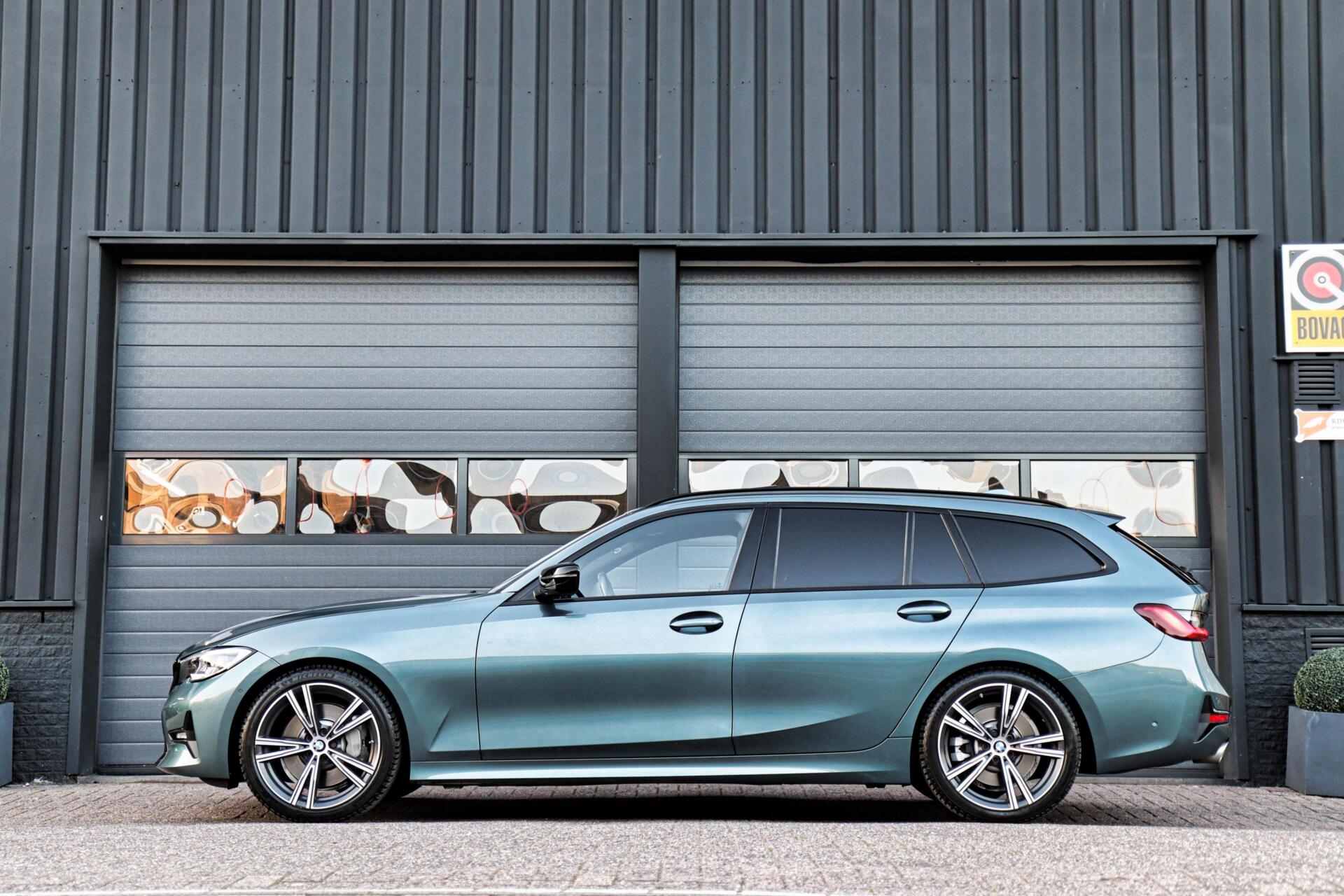 Foto van BMW 330i