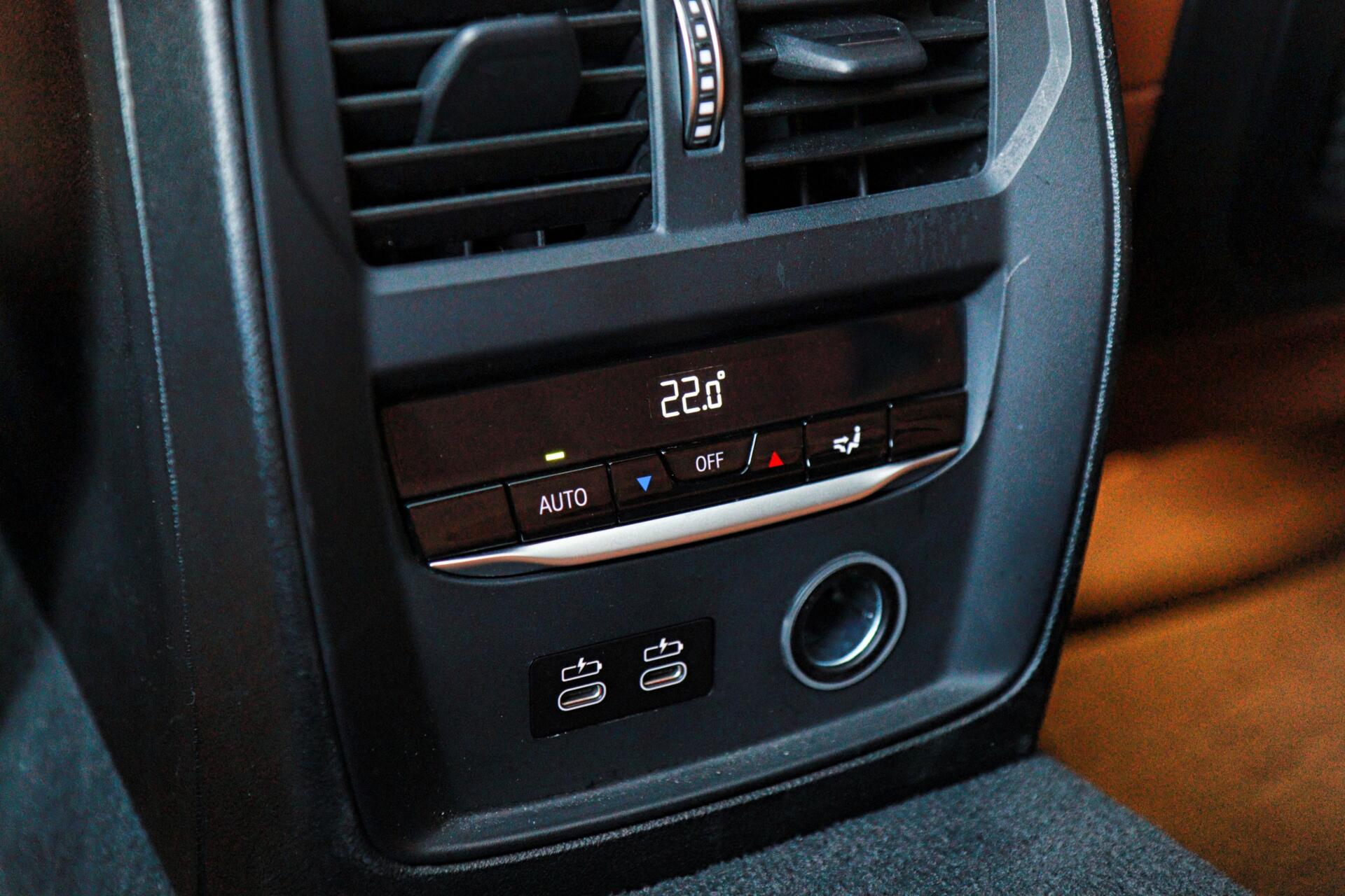 Foto van BMW 330i