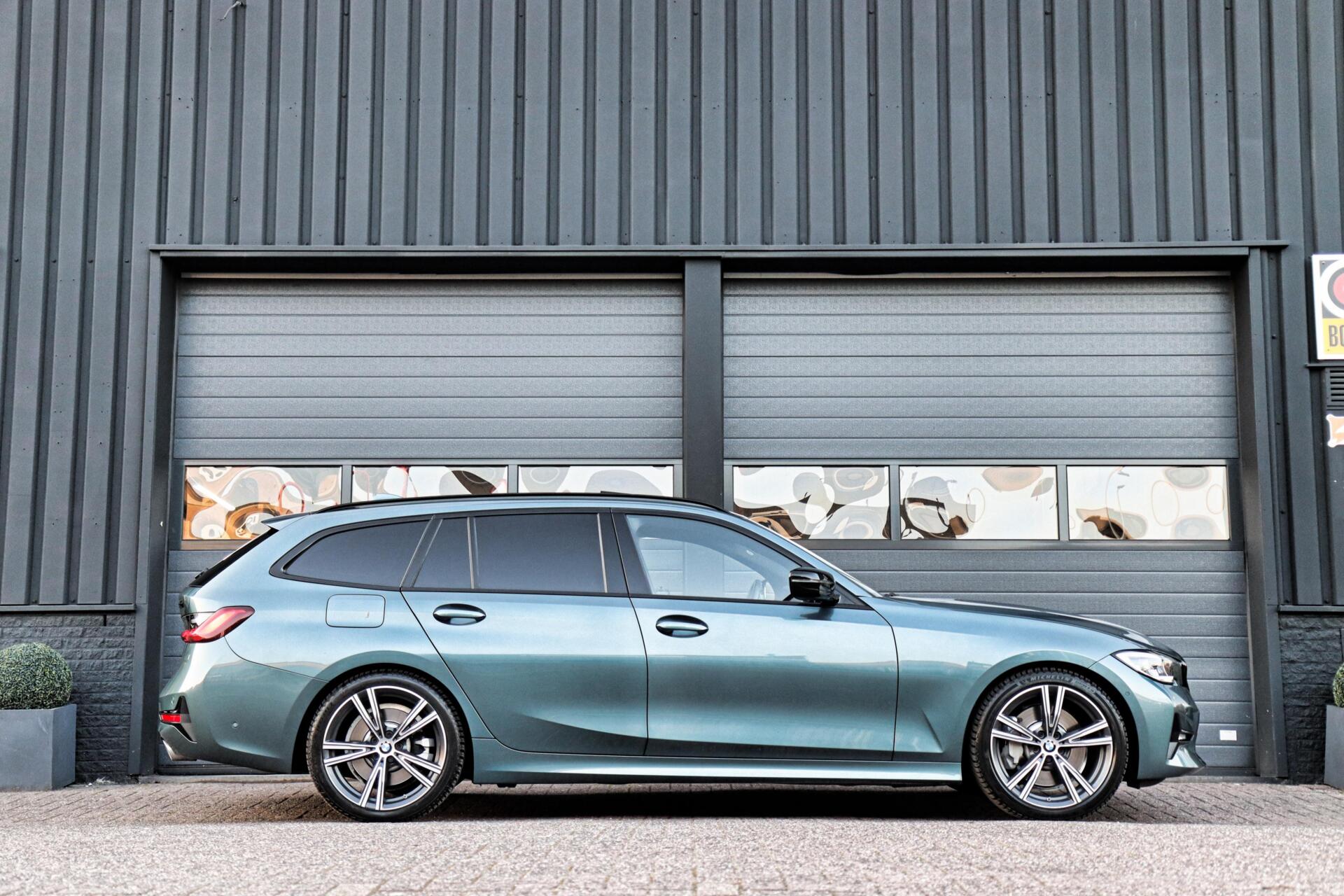 Foto van BMW 330i