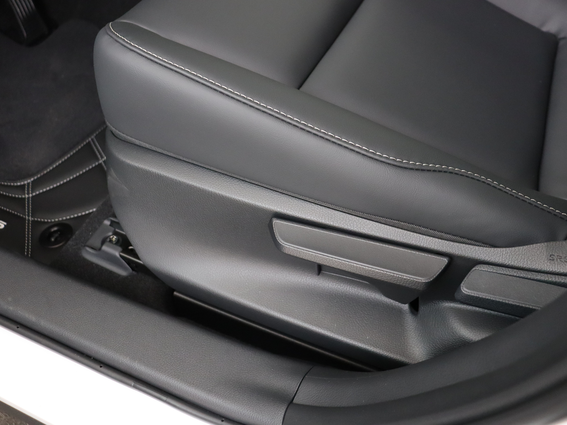 Foto van Lexus Lexus Ux300h