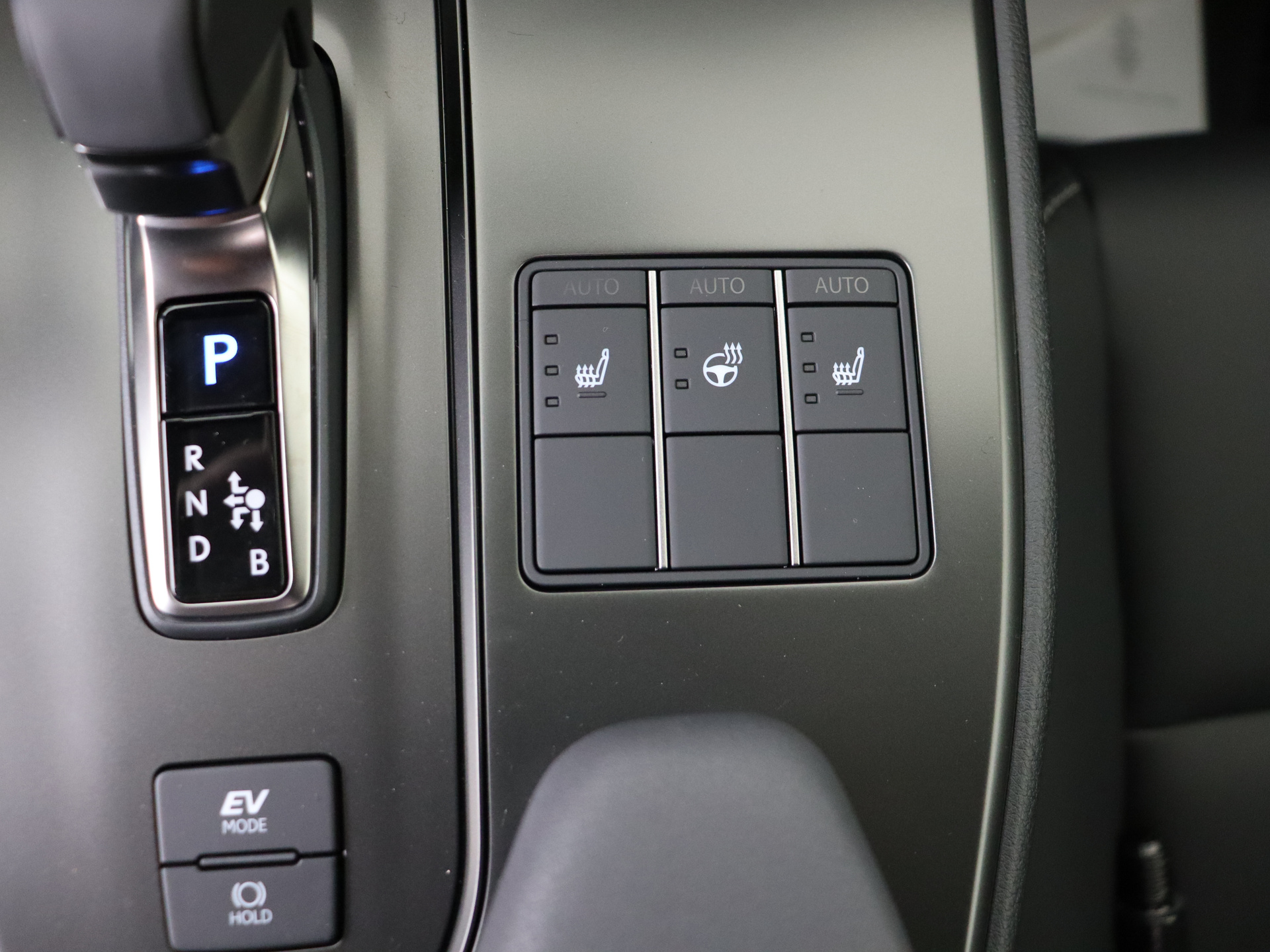 Foto van Lexus Lexus Ux300h
