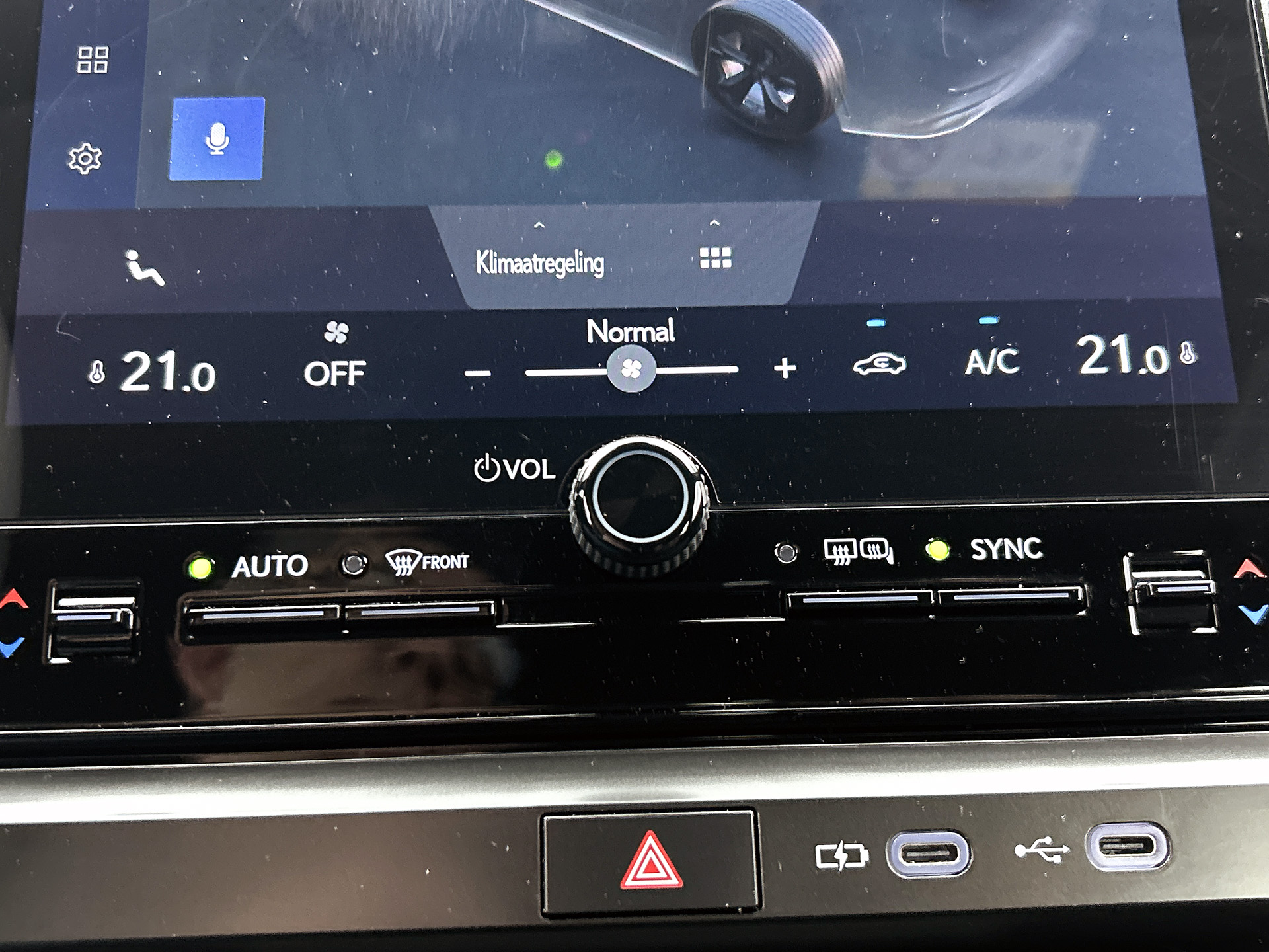 Foto van Lexus Lexus LBX