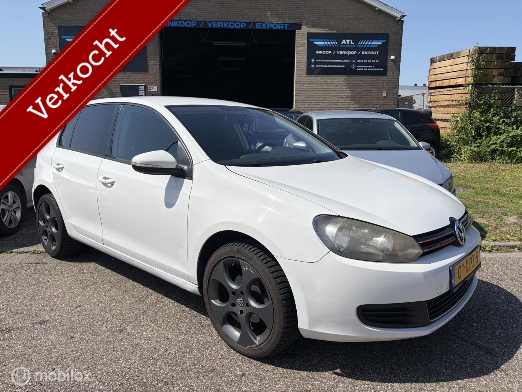 Volkswagen Golf 1.6 TDI Comfortline BlueMotion 2010 - voorkant