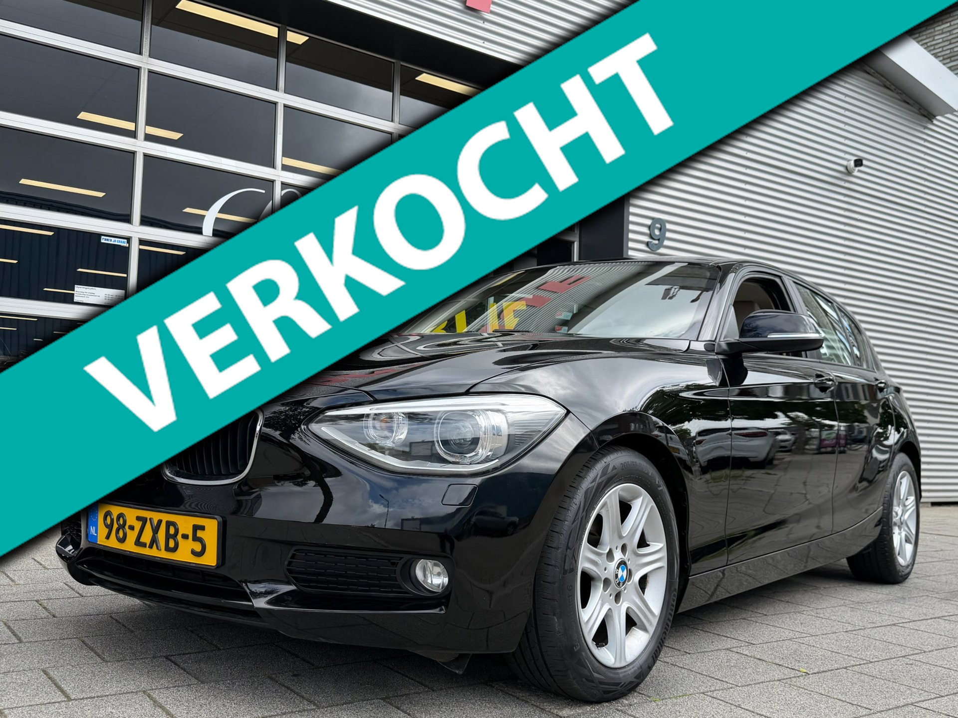 BMW 1er Reihe 116i EDE Upgrade Edition - Navigatie I Leer I Airco I Sport velgen I Xenon I Sport pakket I PDC I Dealer onderhouden 2013 - voorkant