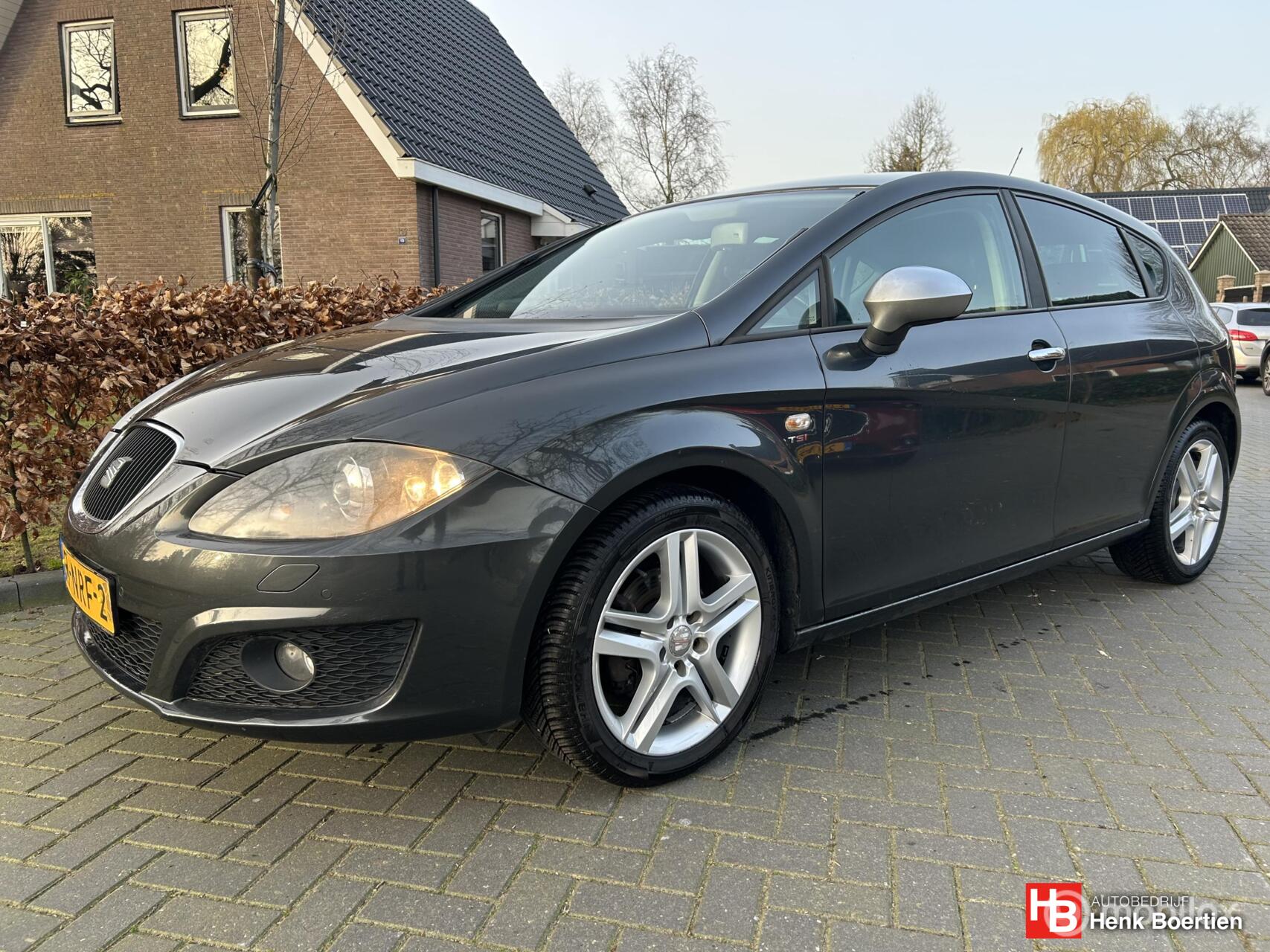 Seat Leon 1.8 TFSI Businessline High 2010 - voorkant