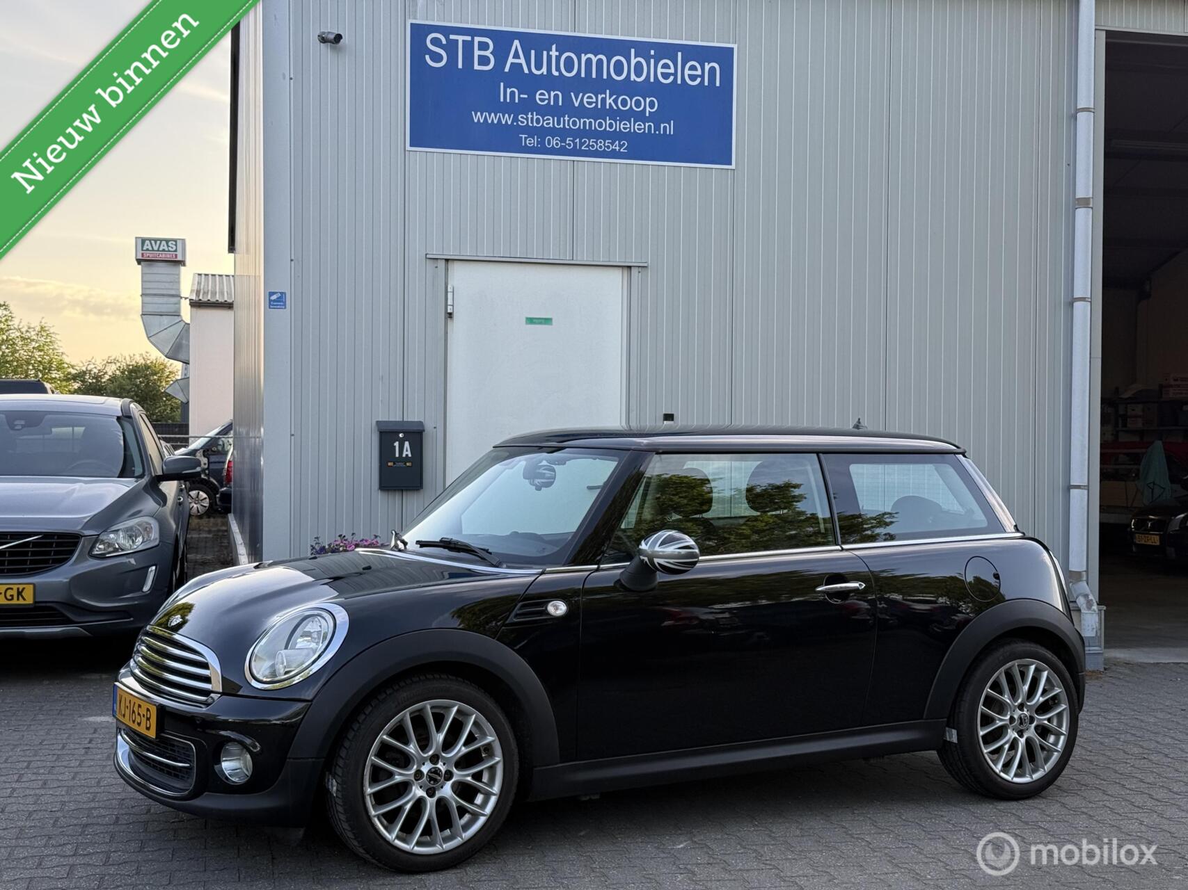 Mini One 1.6 Cooper Chili, Weinig kilometers 2013 - voorkant
