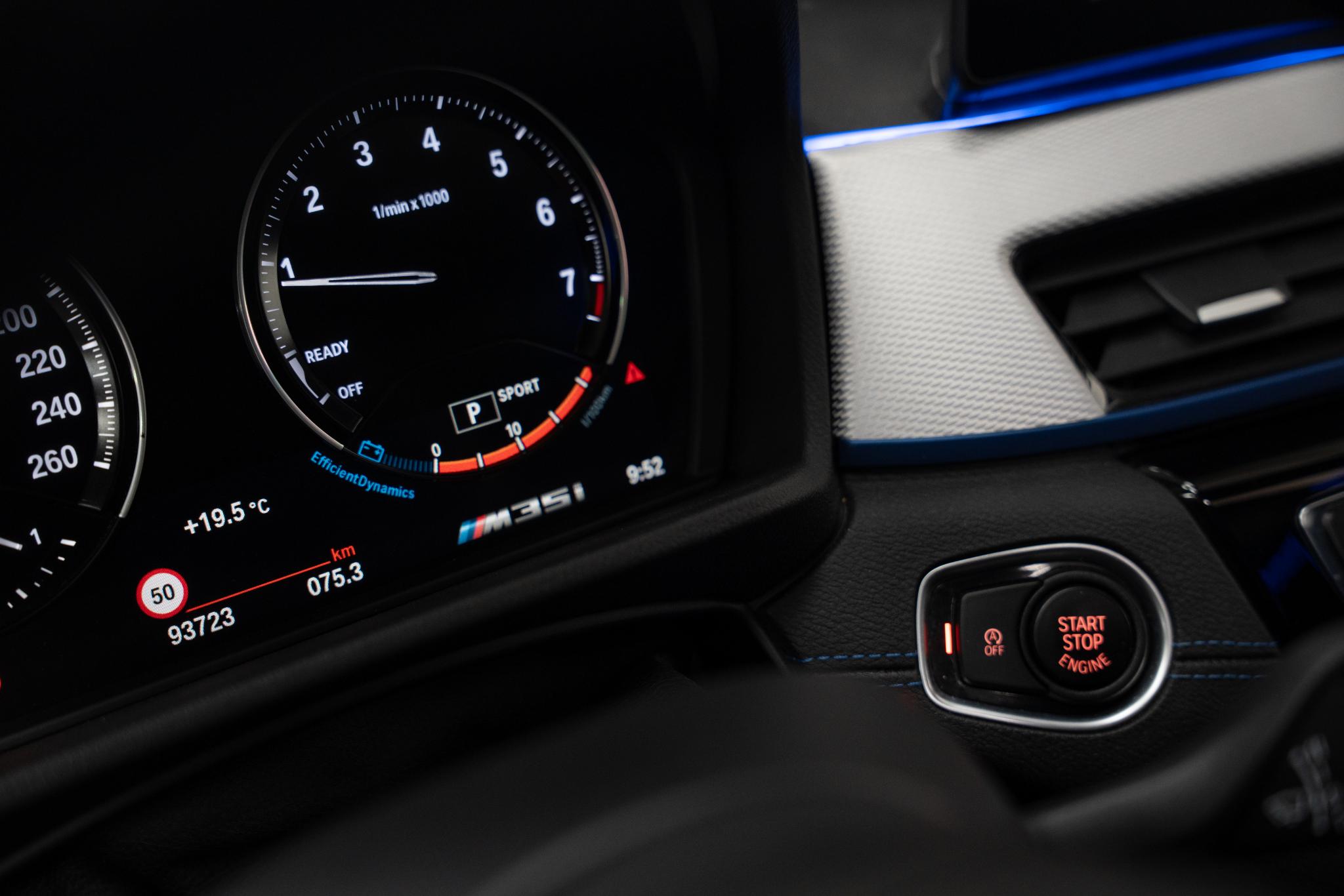 Foto van BMW X2 M35i