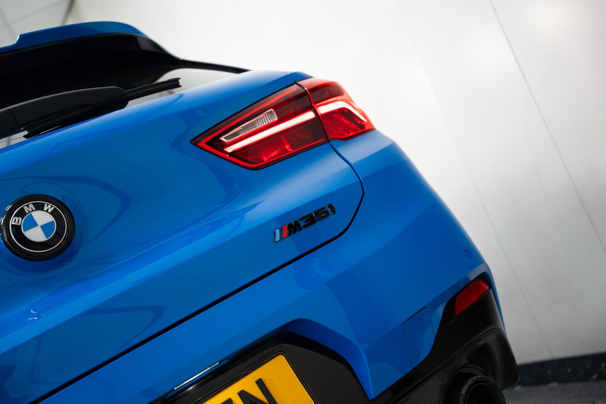Foto van BMW X2 M35i
