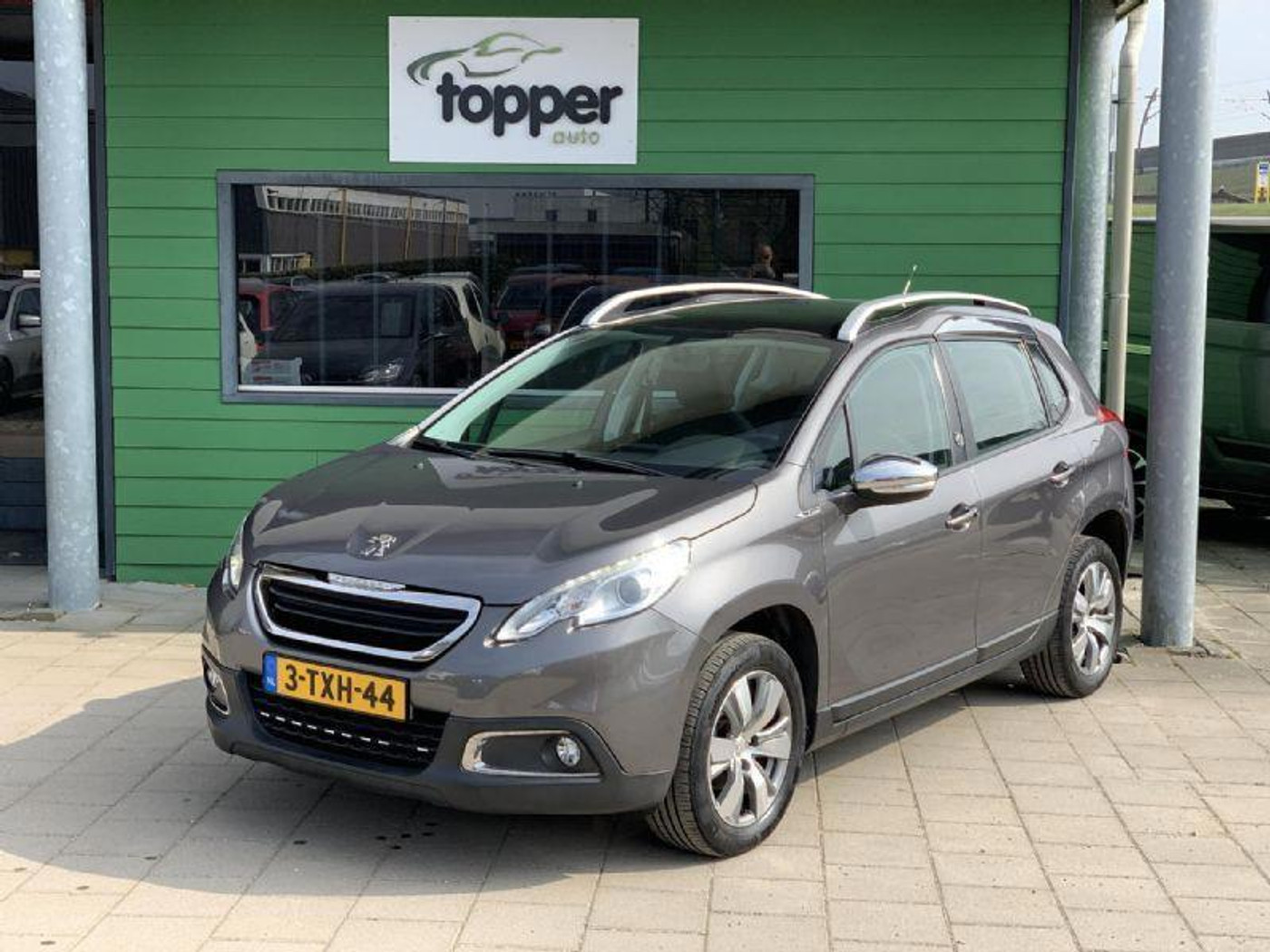 Peugeot 2008 1.2 VTi Active Pack Premium|2e Eigenaar|Automaat|Panoramadak|CruiseControl|Airco 2014 - voorkant