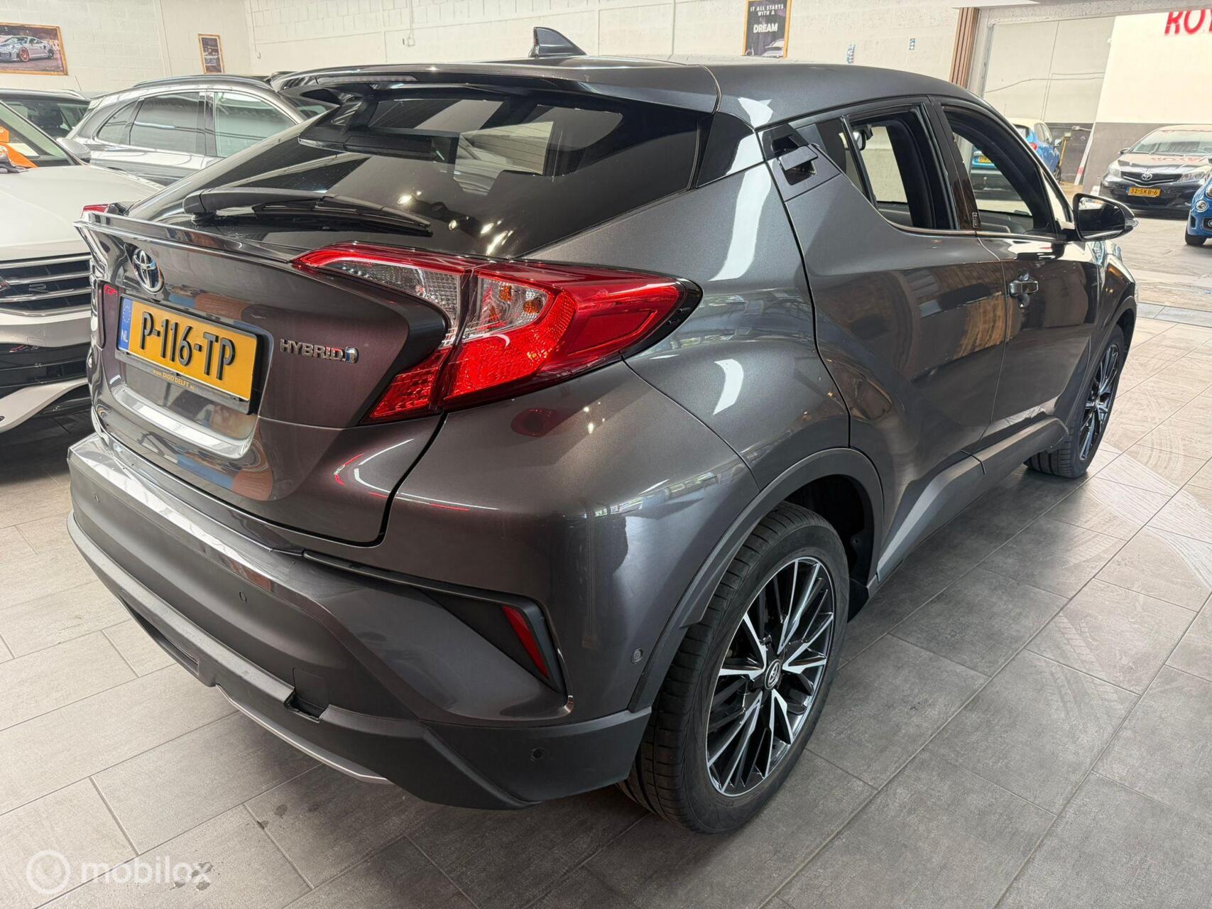 Foto van Toyota Toyota C-hr