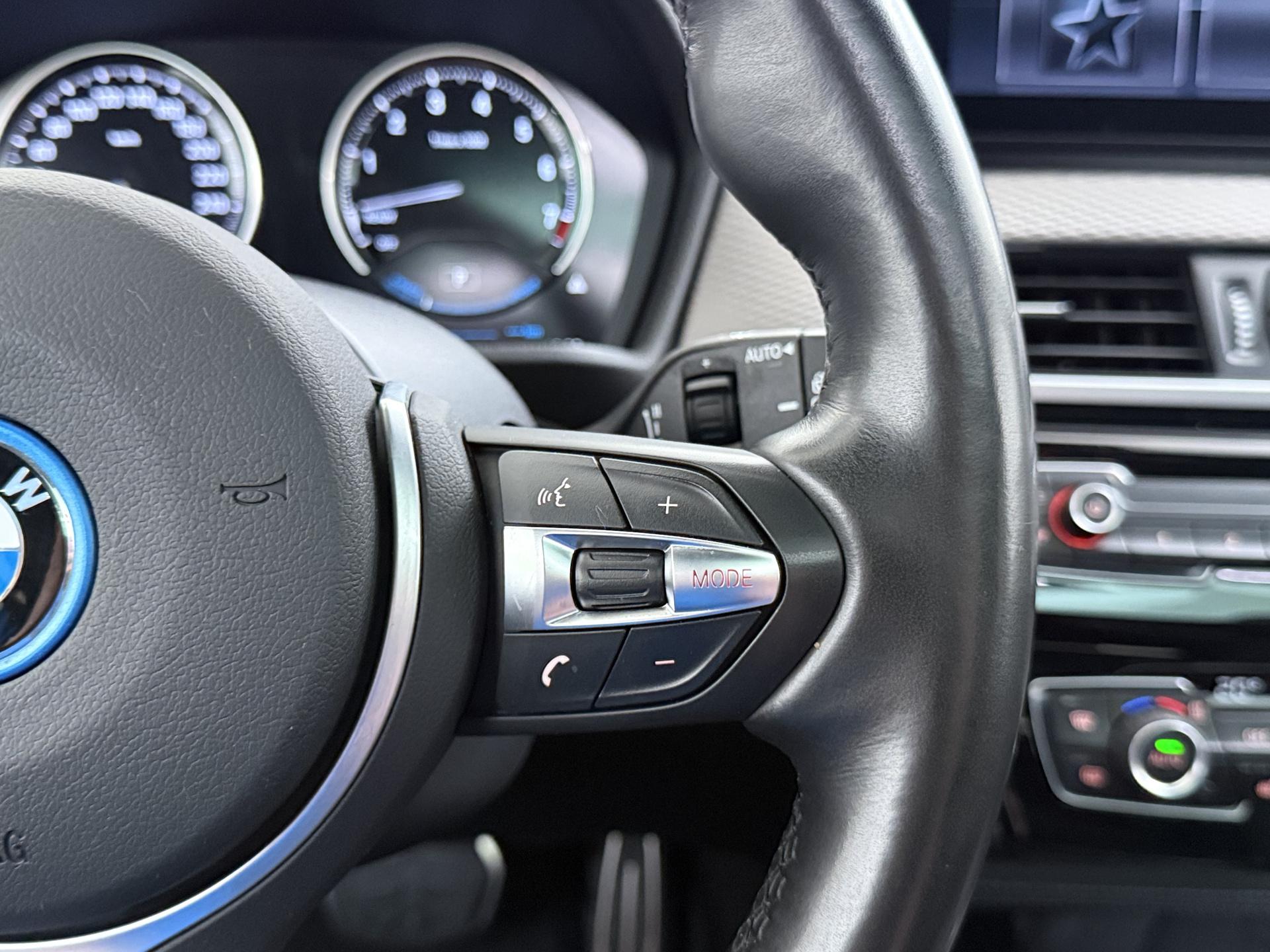 Foto van BMW X2 Xdrive25e