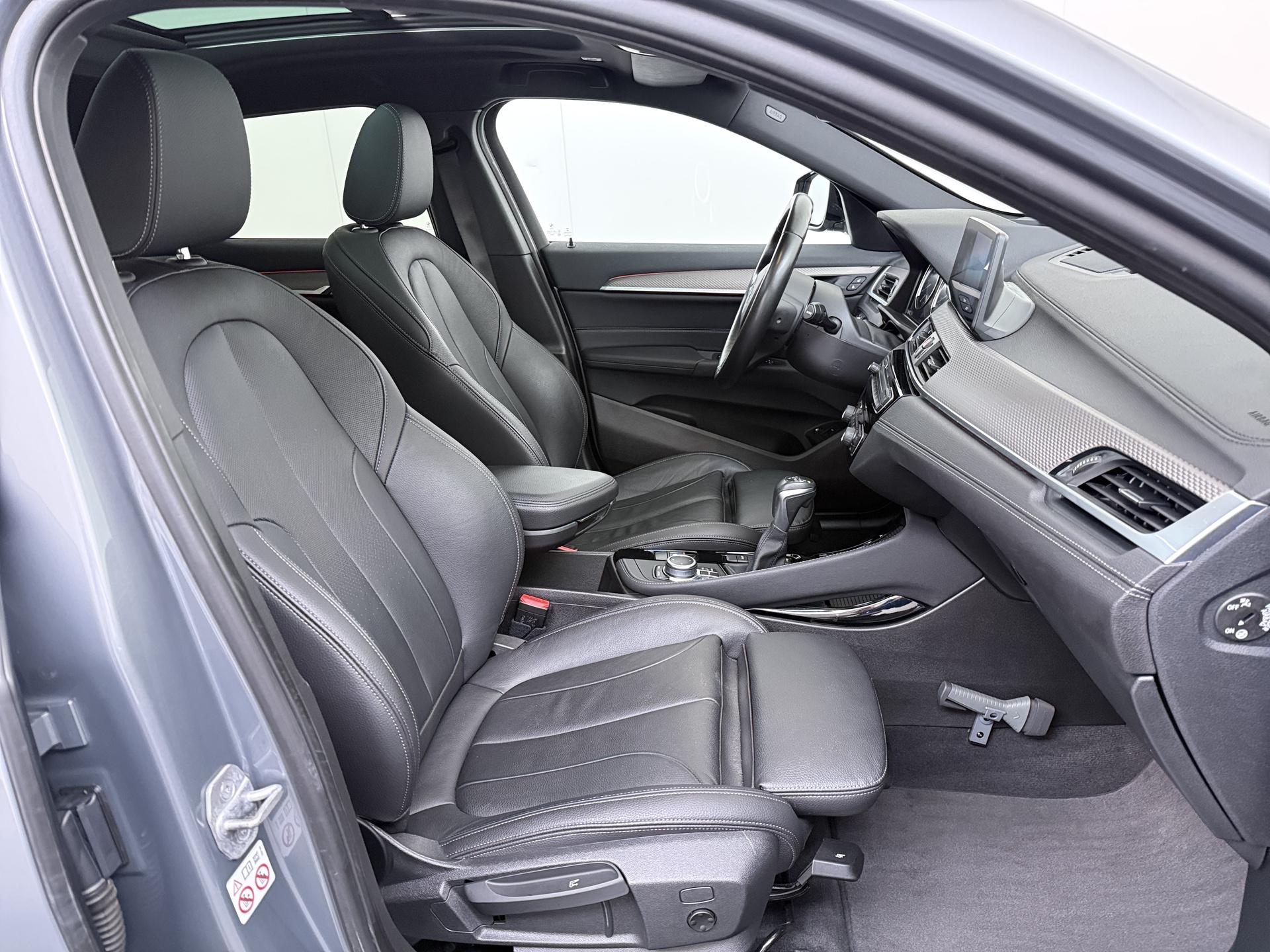 Foto van BMW X2 Xdrive25e