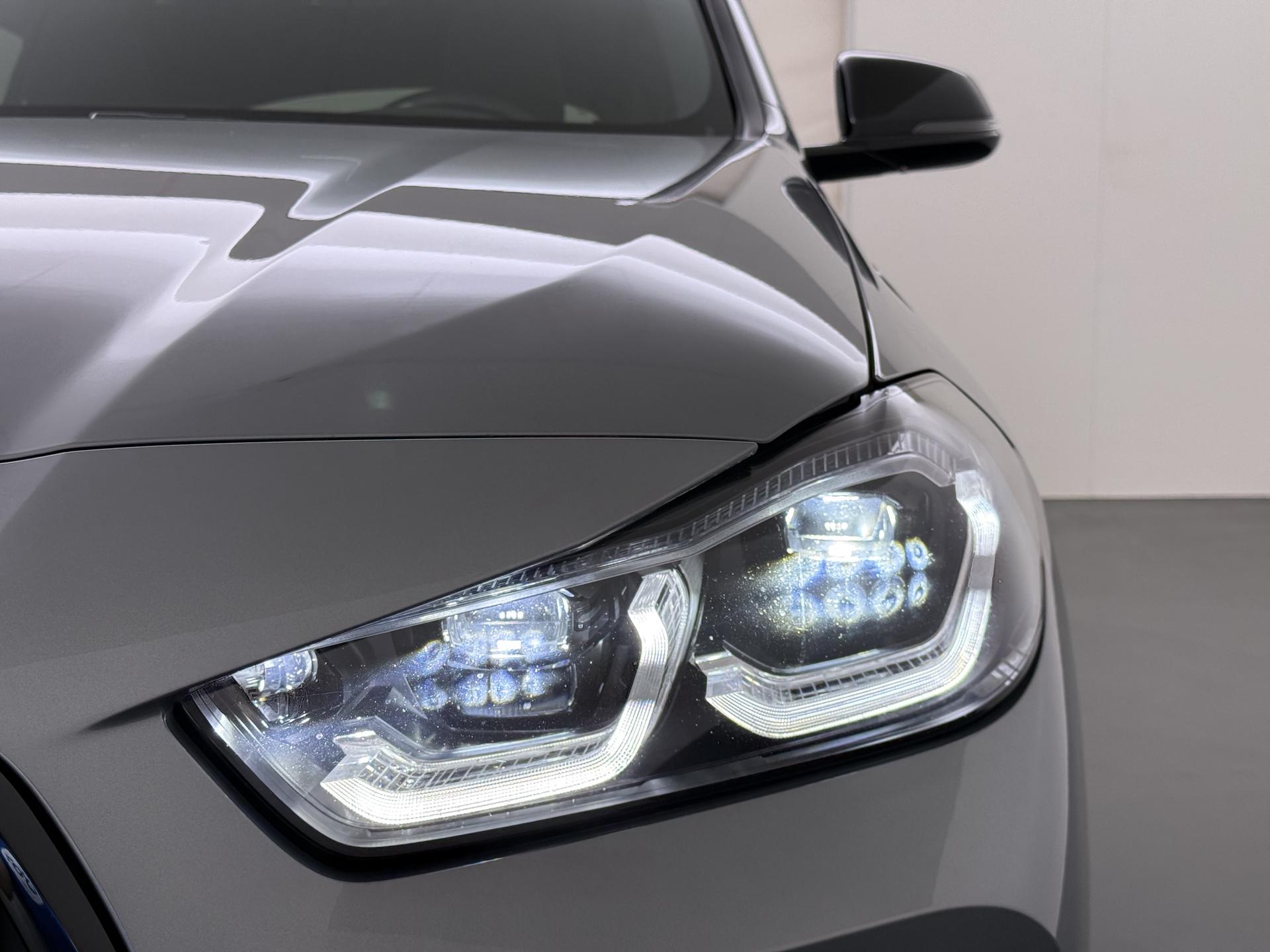 Foto van BMW X2 Xdrive25e