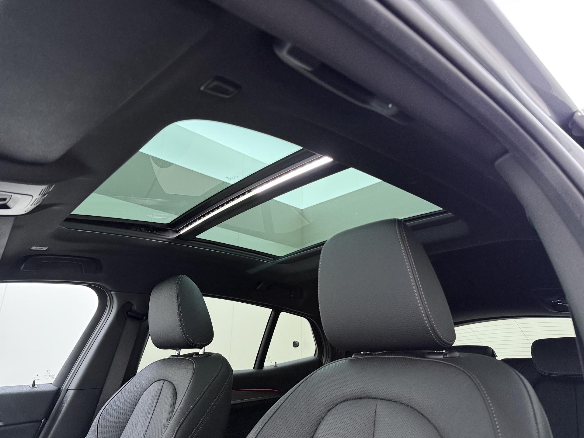 Foto van BMW X2 Xdrive25e