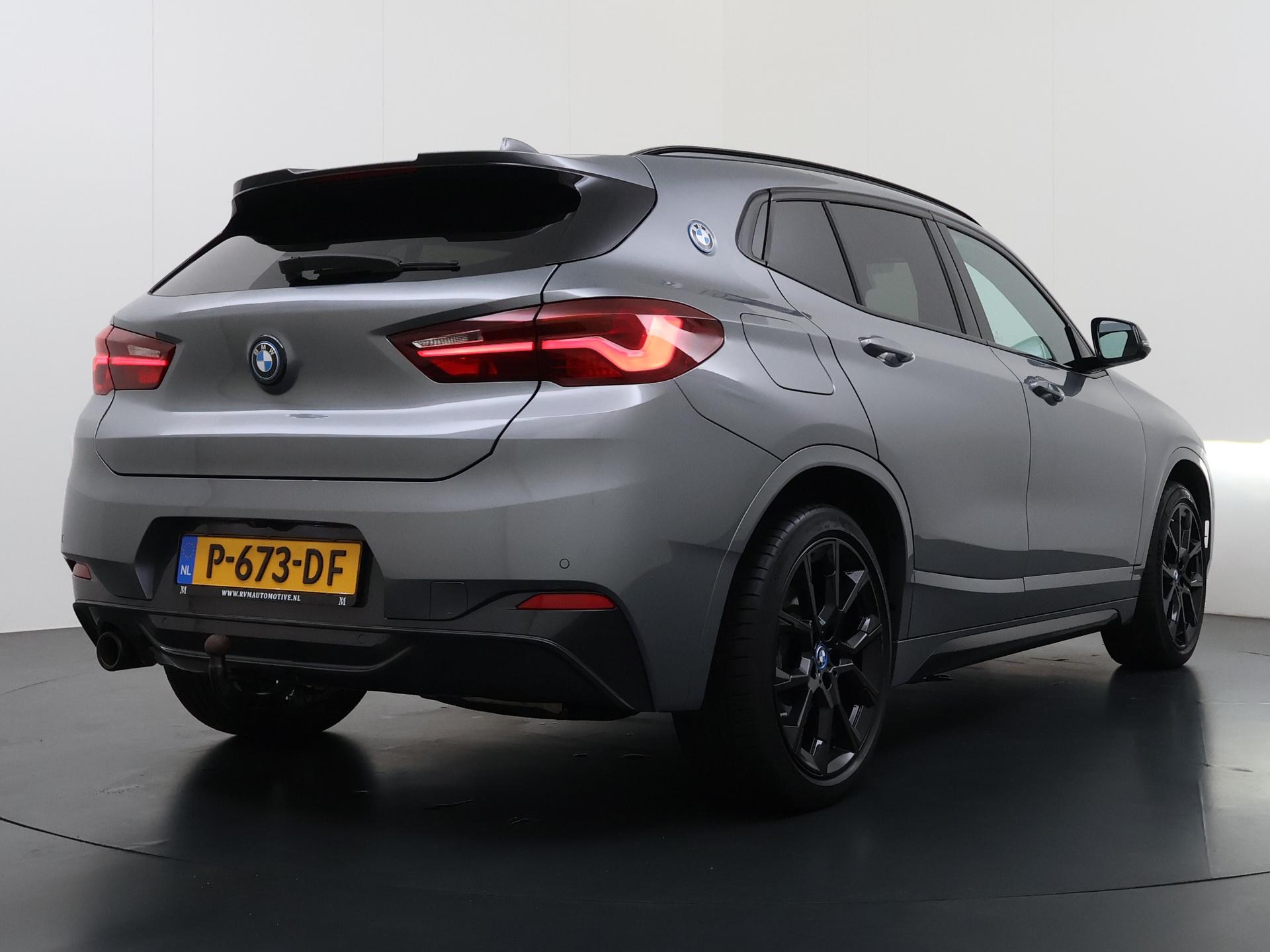 Foto van BMW X2 Xdrive25e