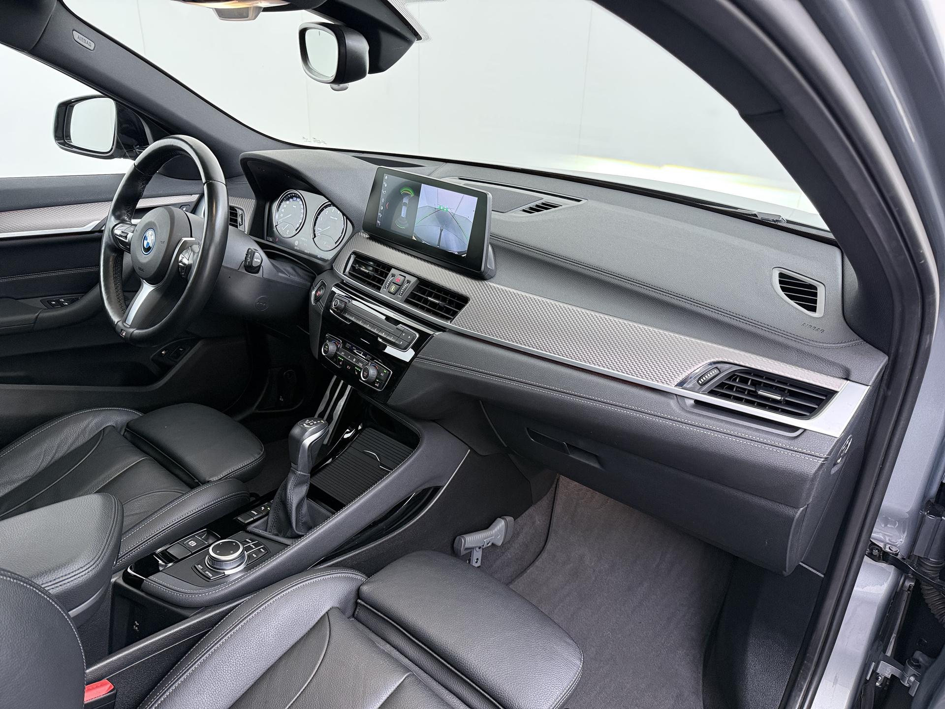 Foto van BMW X2 Xdrive25e