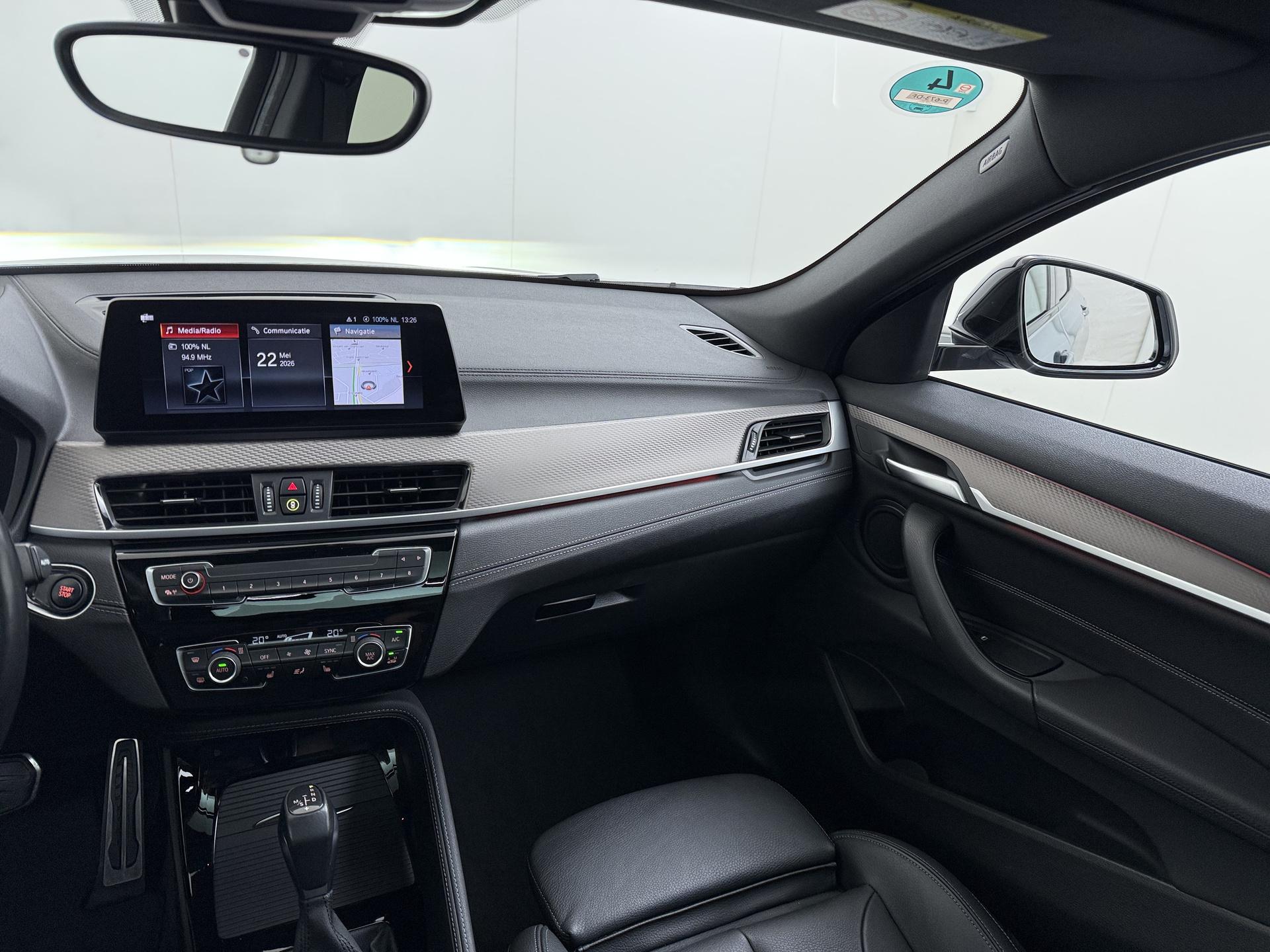 Foto van BMW X2 Xdrive25e