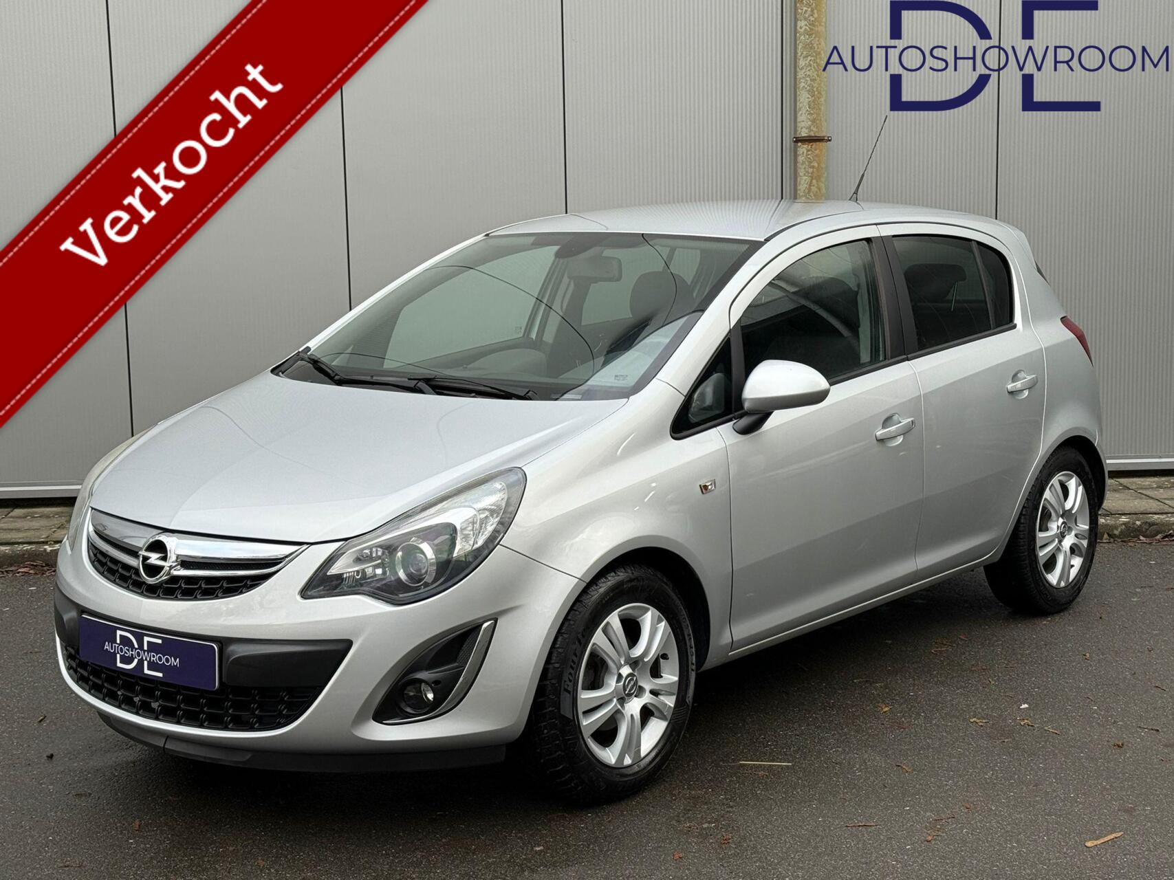 Opel Corsa 1.2-16V Cosmo | Automaat | Clima| Trekhaak | Historie! 2014 - voorkant