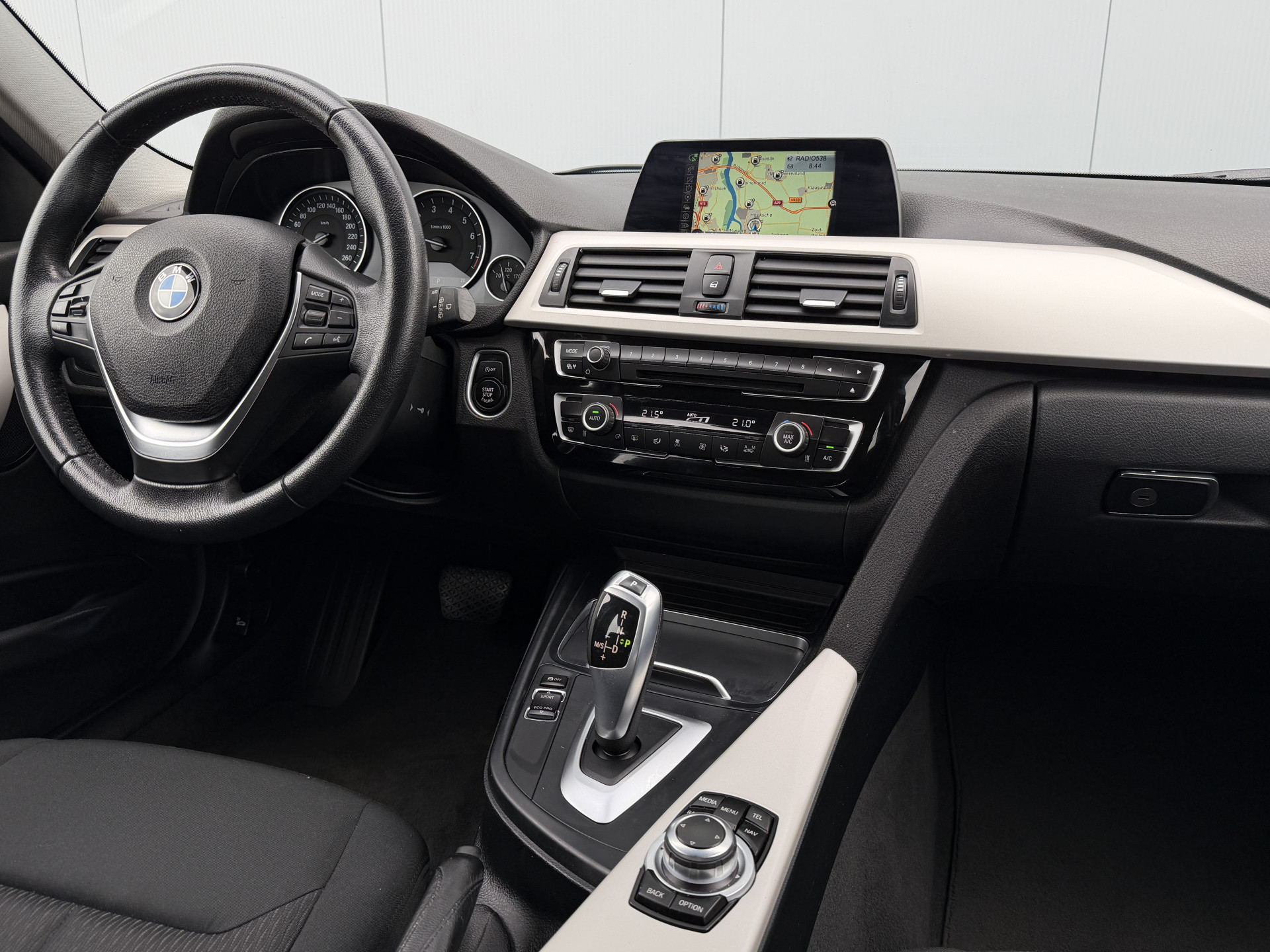 Foto van BMW 318i