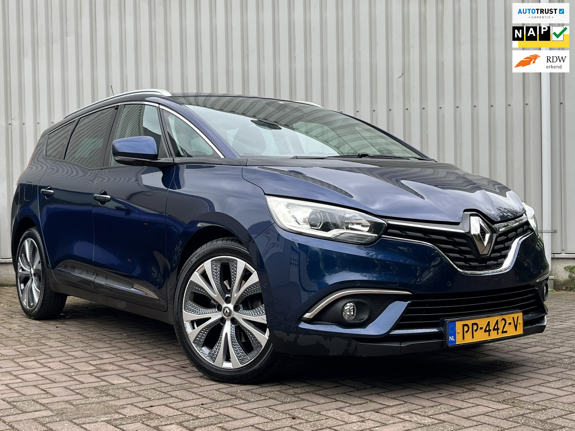 Renault Scenic 1.2 TCe Intens 7persoons Trekhaak 2017 - voorkant
