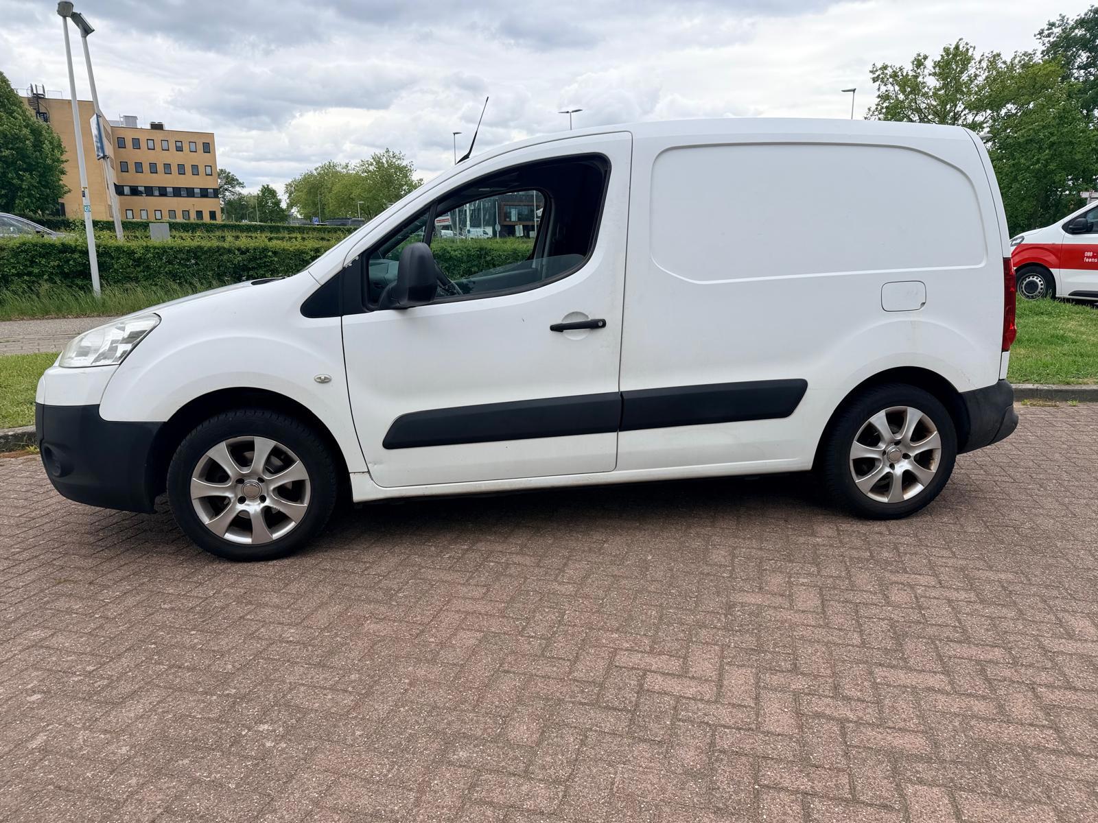 Foto van Peugeot Partner