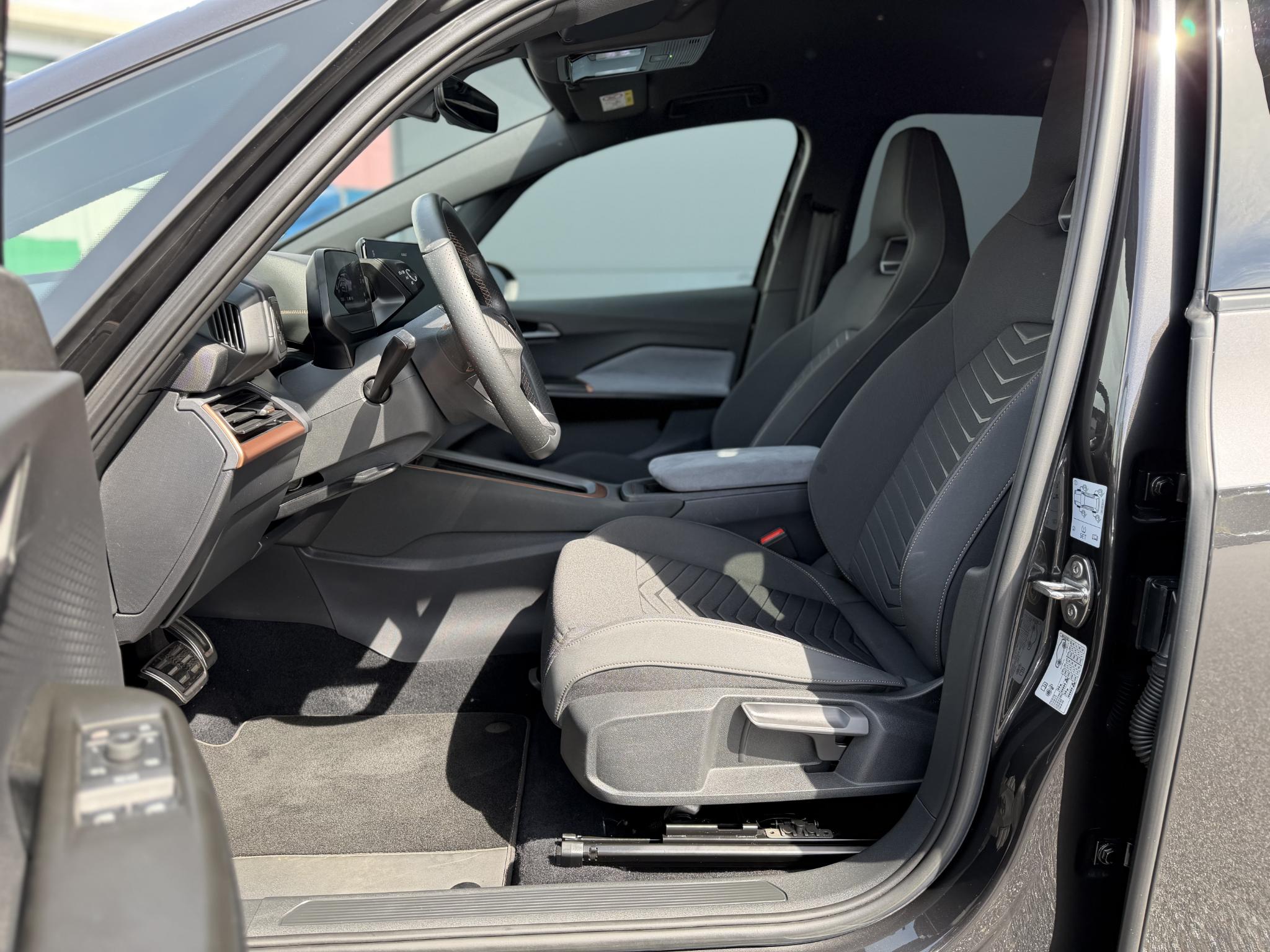 Foto van Cupra Born 150 KW 58/62 KWH