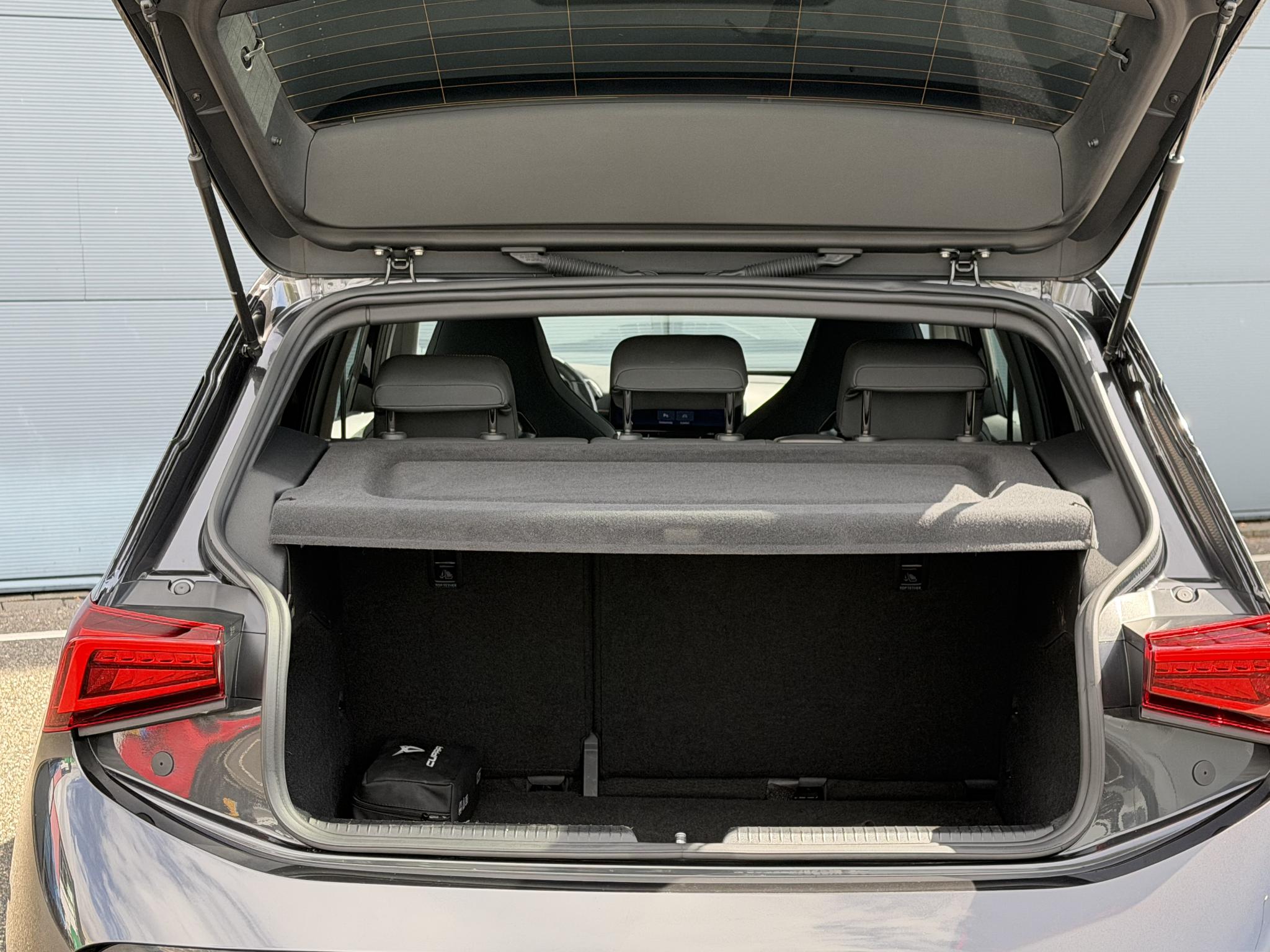 Foto van Cupra Born 150 KW 58/62 KWH