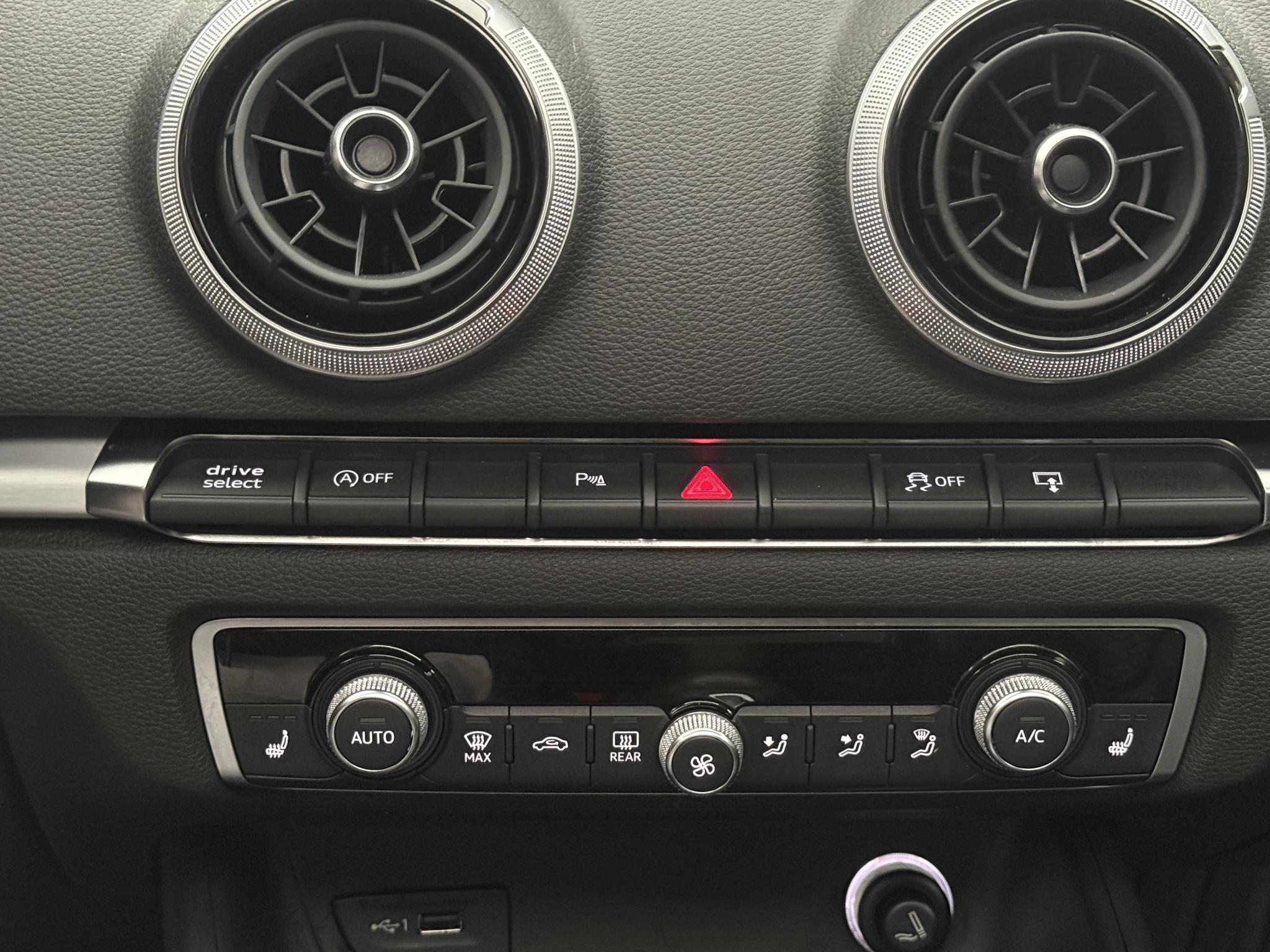 Foto van Audi S3 Sportback