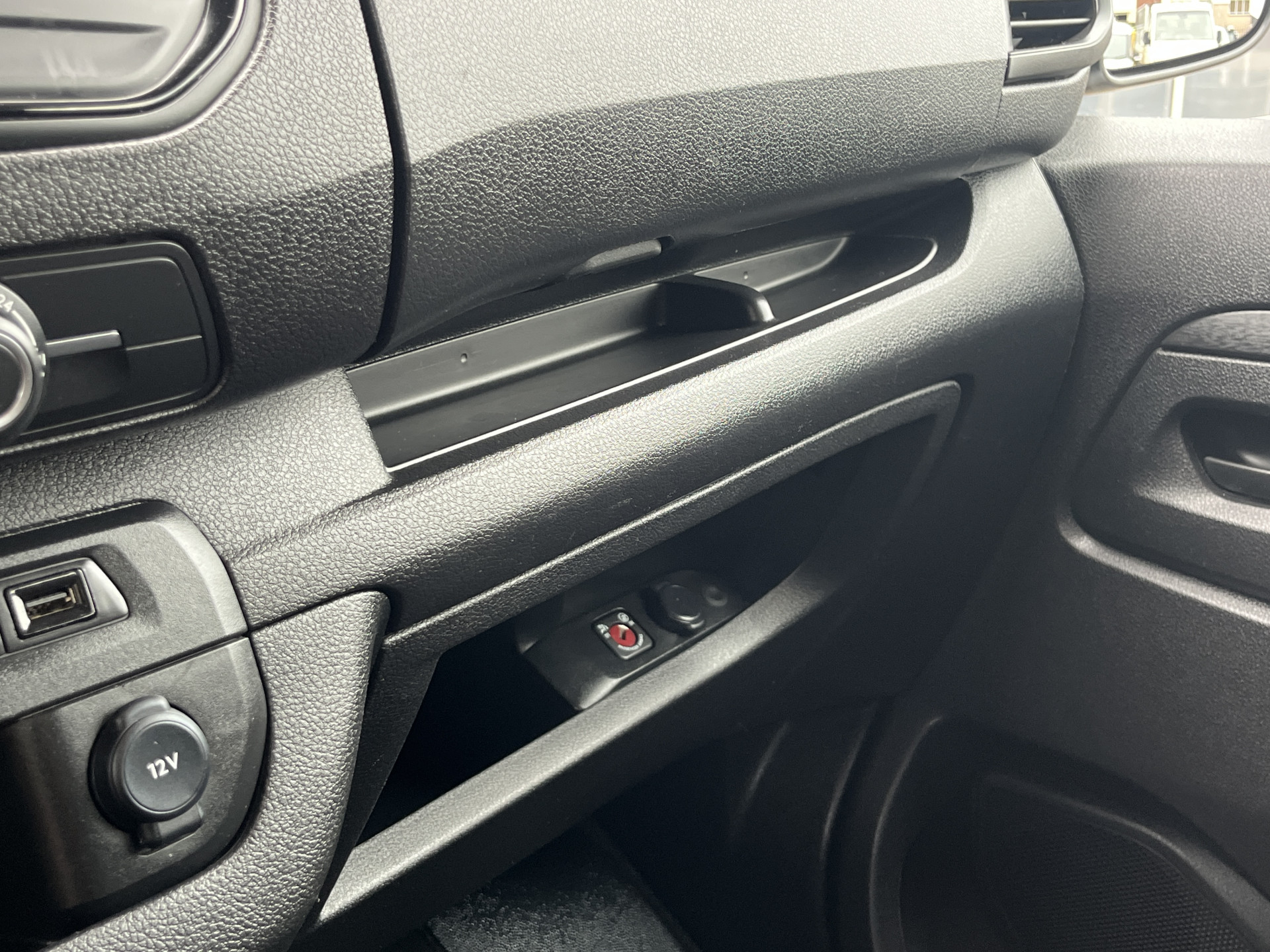 Foto van Opel Vivaro-e Combi