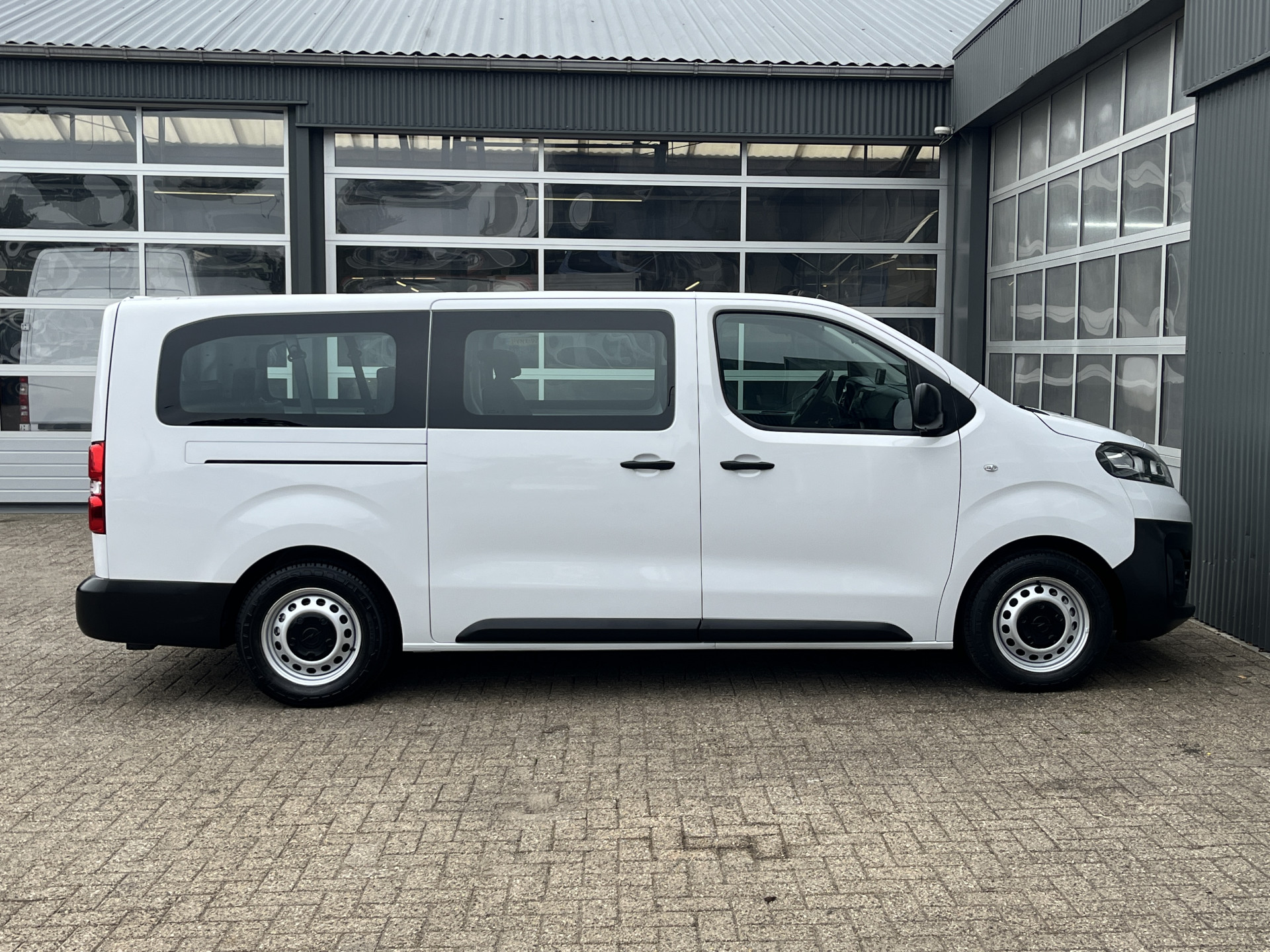 Foto van Opel Vivaro-e Combi