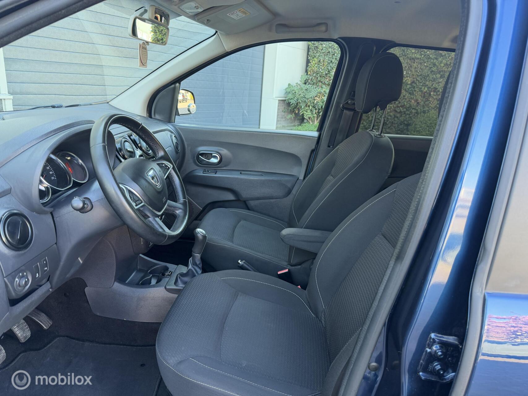 Foto van Dacia Lodgy