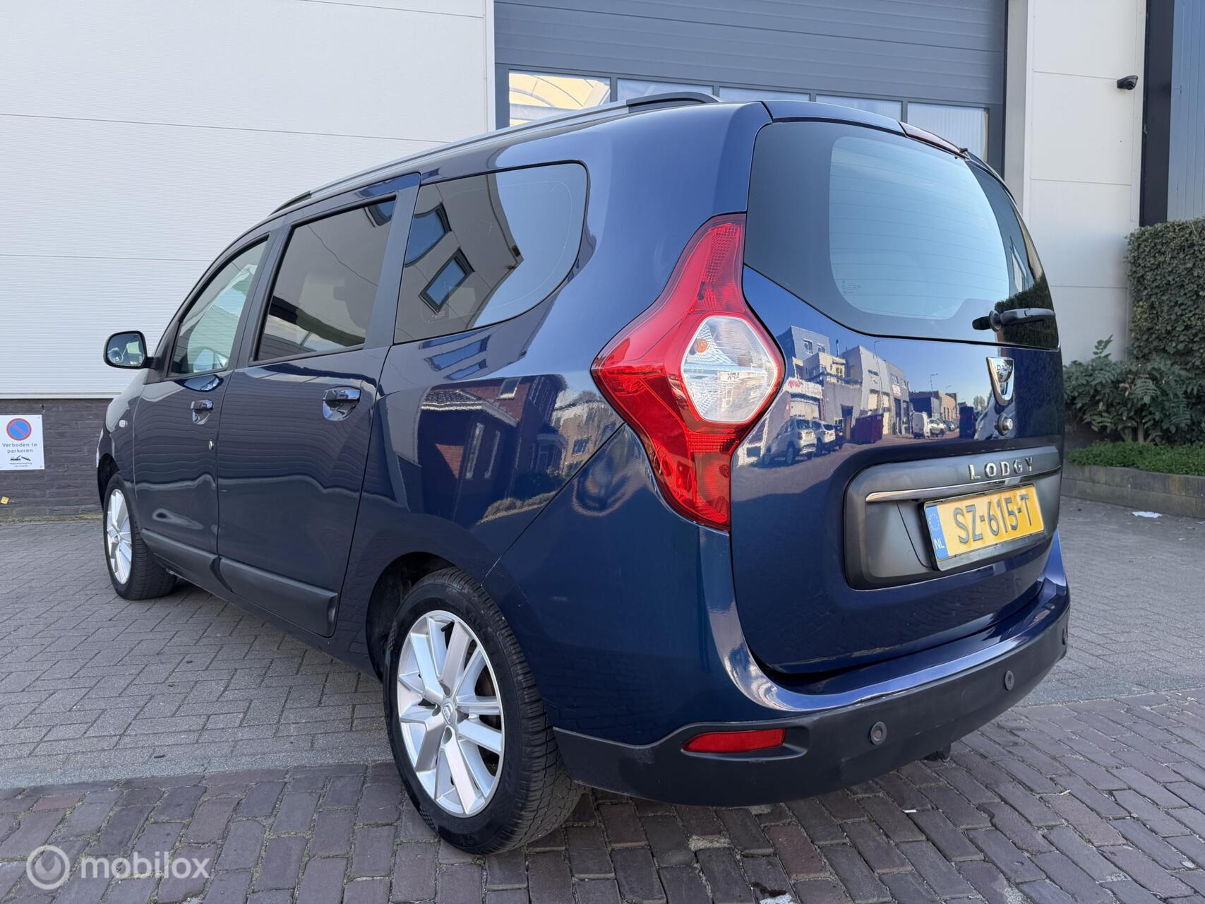 Foto van Dacia Lodgy