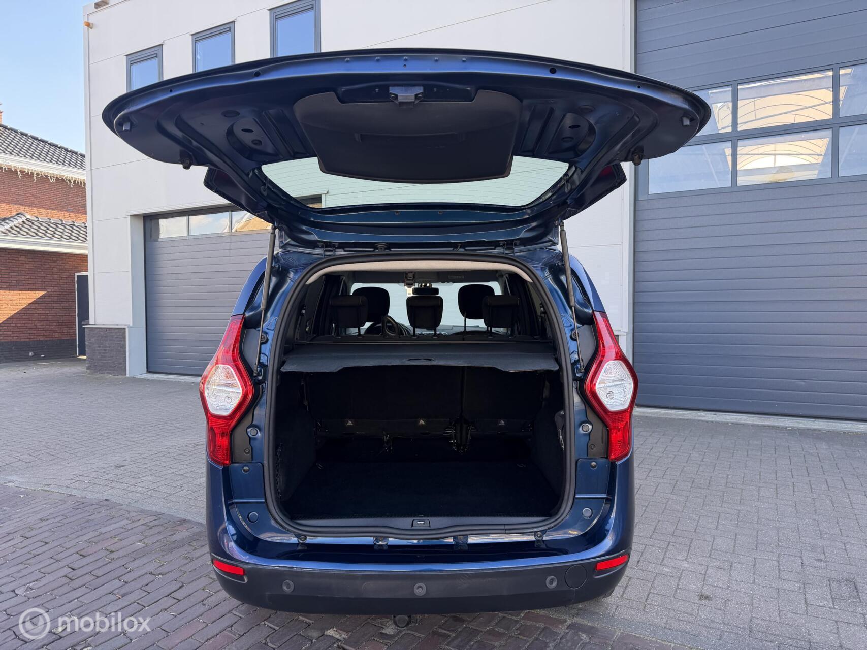 Foto van Dacia Lodgy