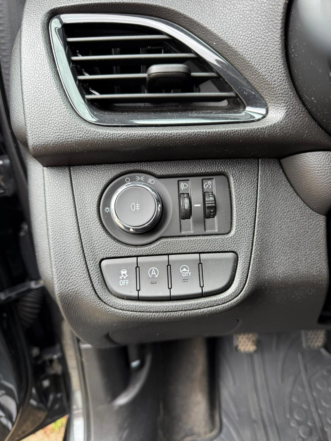 Foto van Opel Karl