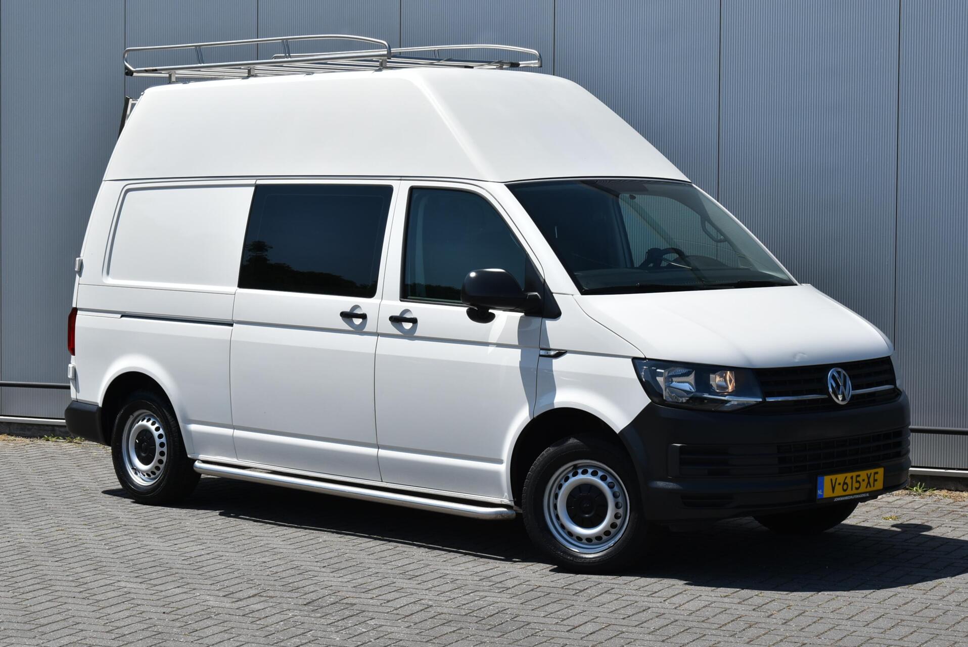 Volkswagen Transporter 2.0 TSI 150 Pk L2H3 Airco Camera Benzine 2019 - voorkant