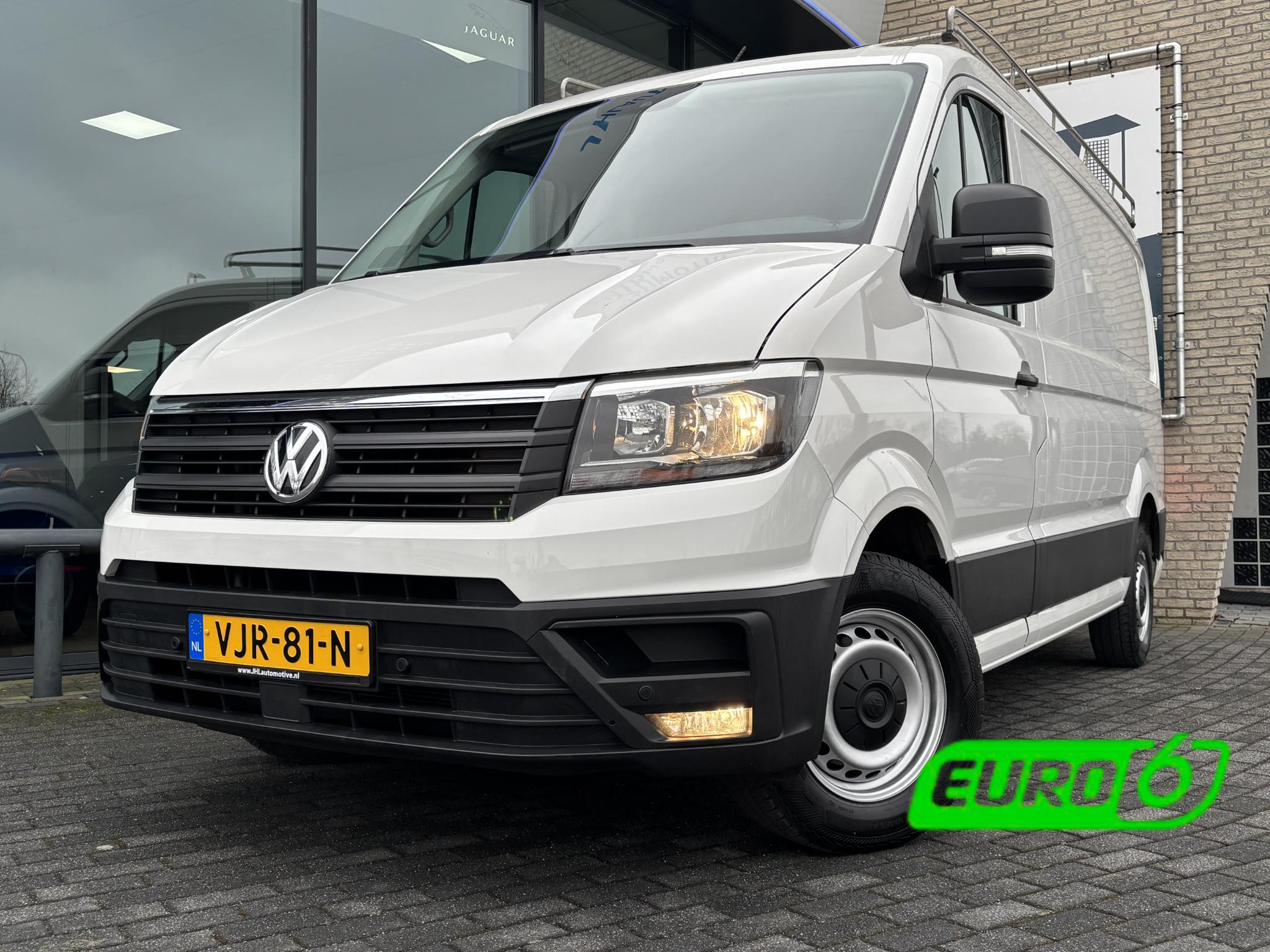 Volkswagen Crafter 35 2.0 TDI L3H2 2021 - voorkant