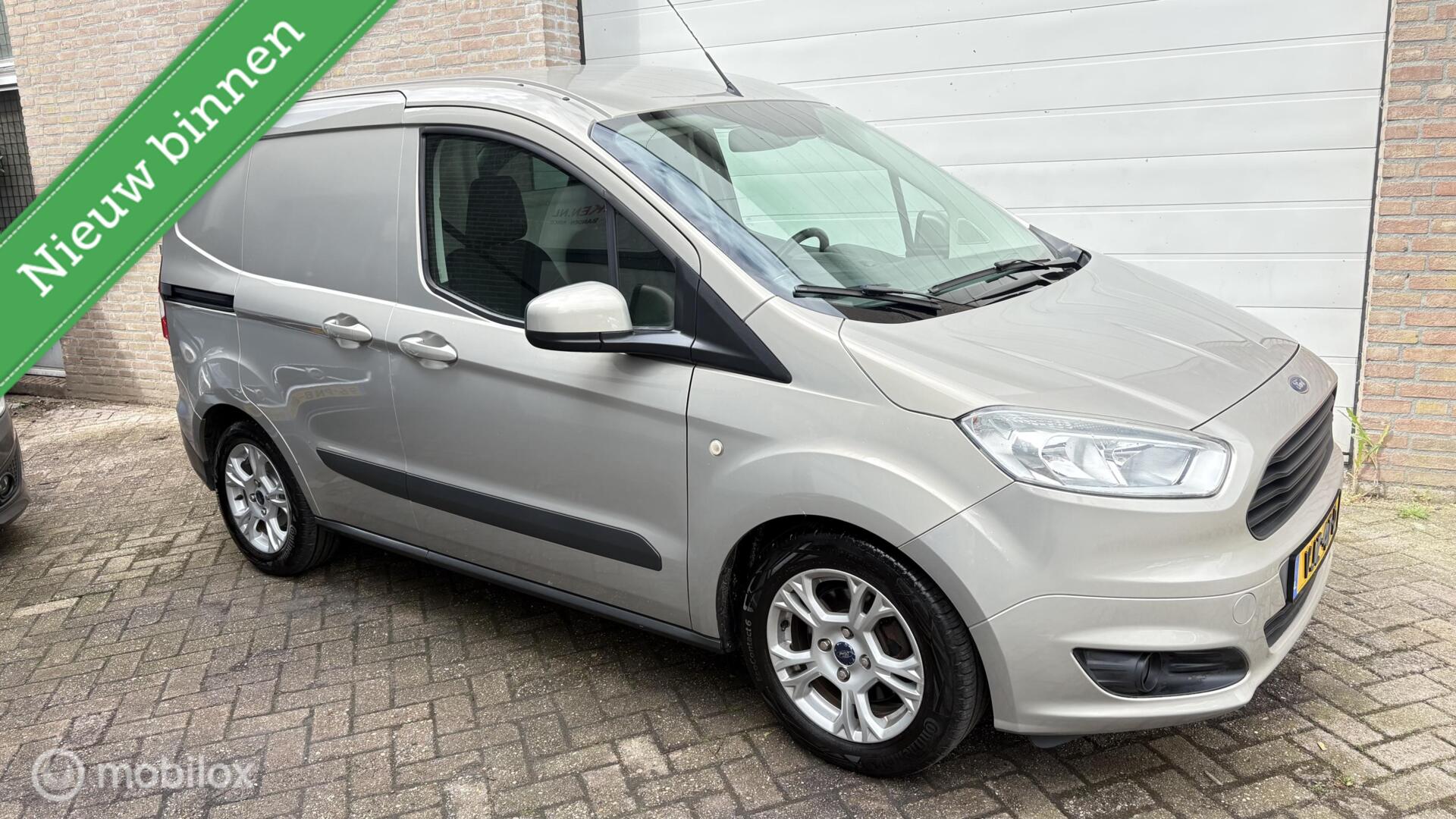 Foto van Ford Transit Courier